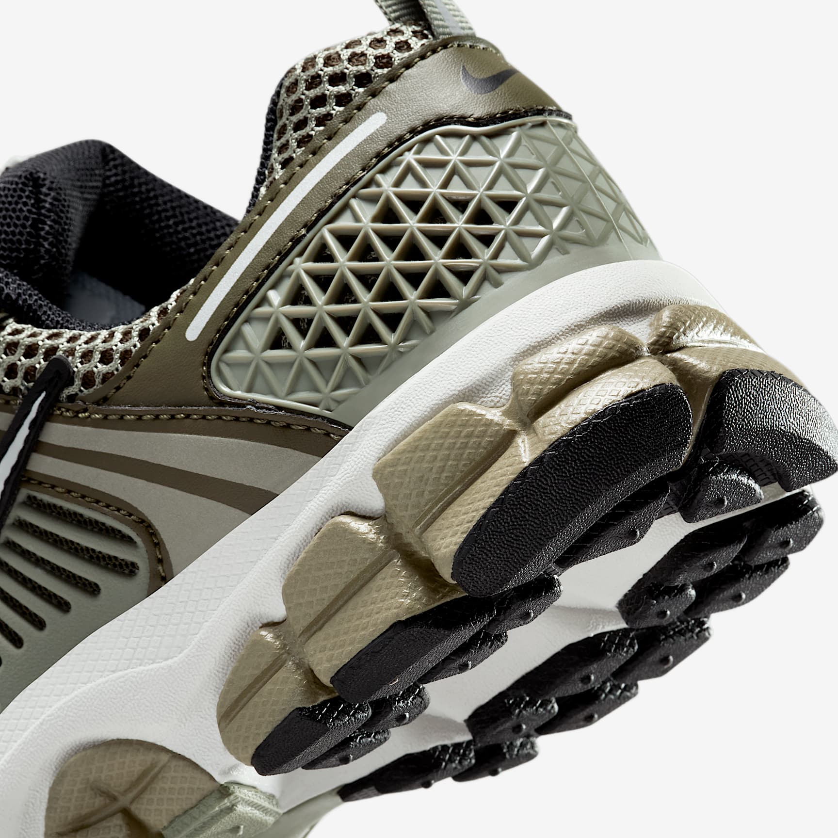 Nike Vomero 5 Big Kids' Shoes