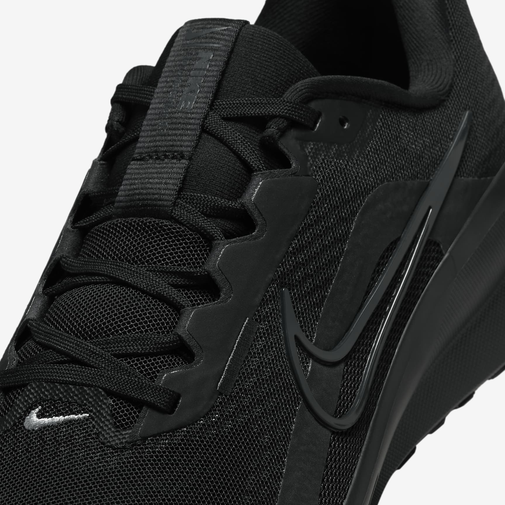 Nike Downshifter 13 Men's Road Running Shoes