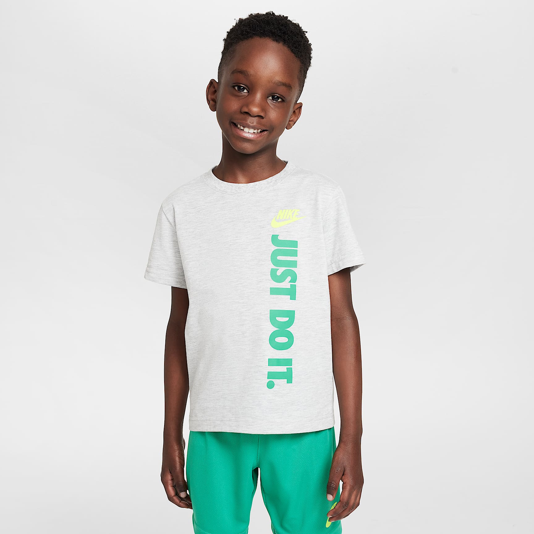 Nike Little Kids' Graphic T-Shirt and Shorts Set
