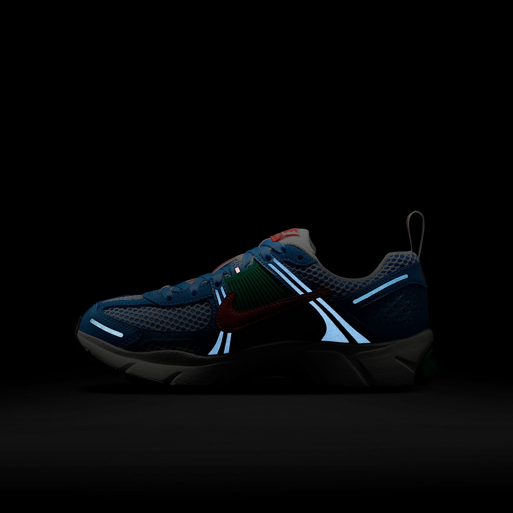 Nike Vomero 5 Big Kids' Shoes