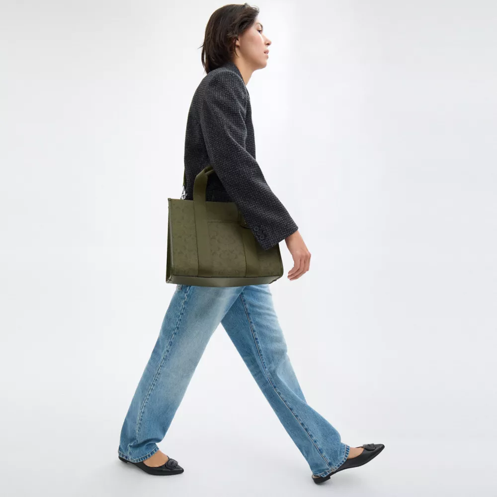 Сумка COACH Smith Tote Bag In Signature Jacquard