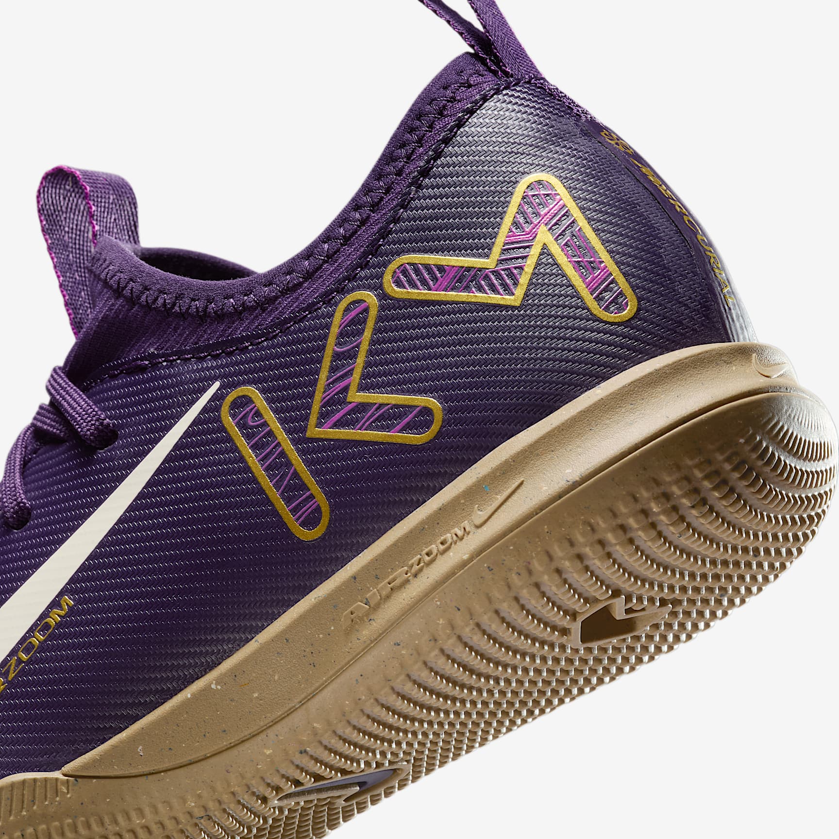 Nike Jr. Mercurial Vapor 16 Academy "Kylian Mbappé" Big Kids' IC Low-Top Soccer Shoes