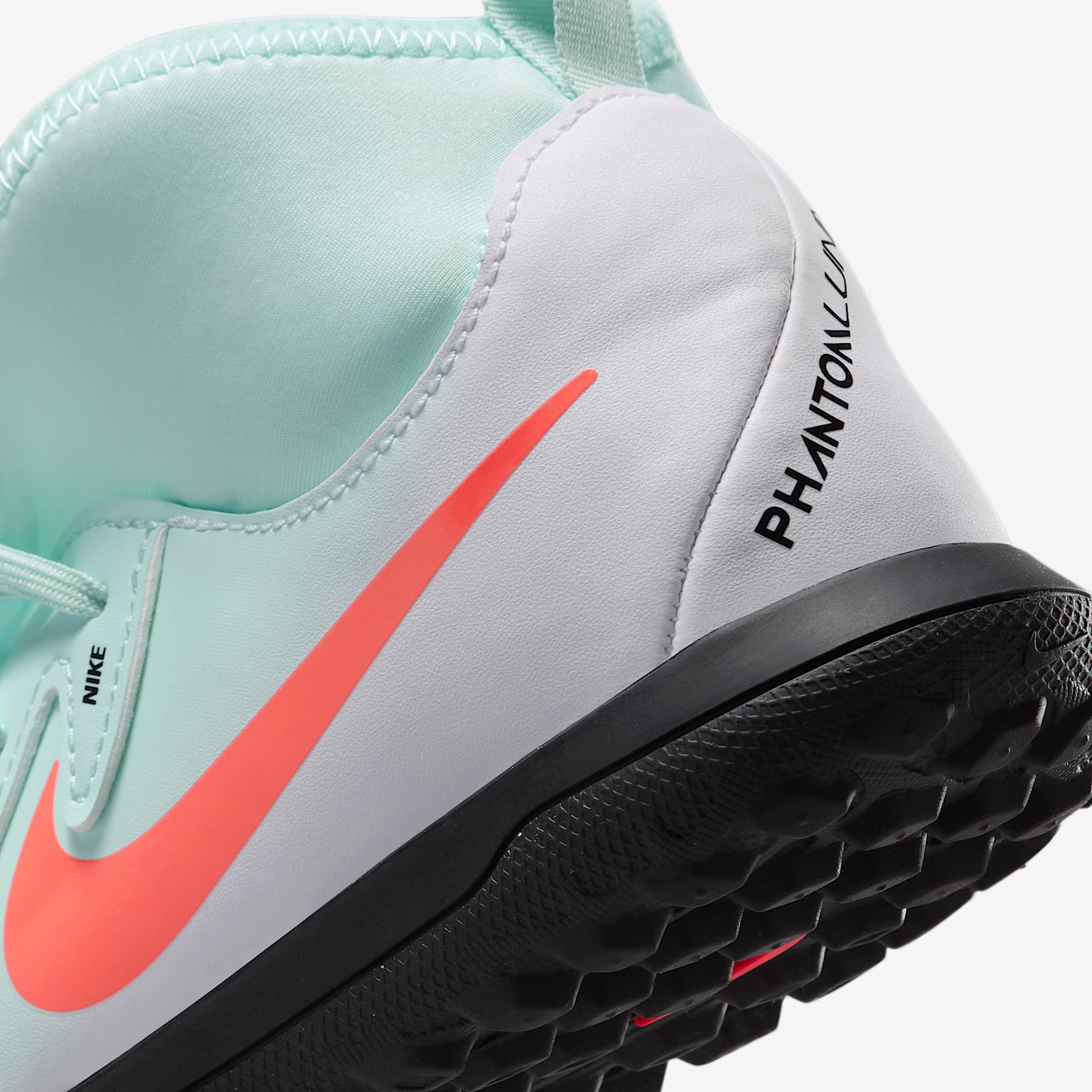 Nike Jr. Phantom Luna 2 Club Little/Big Kids' TF High-Top Soccer Shoes