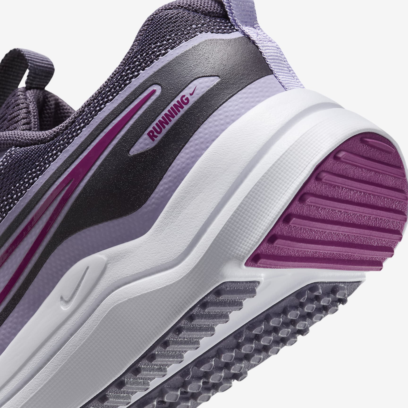 Nike Cosmic Runner Big Kids' Road Running Shoes