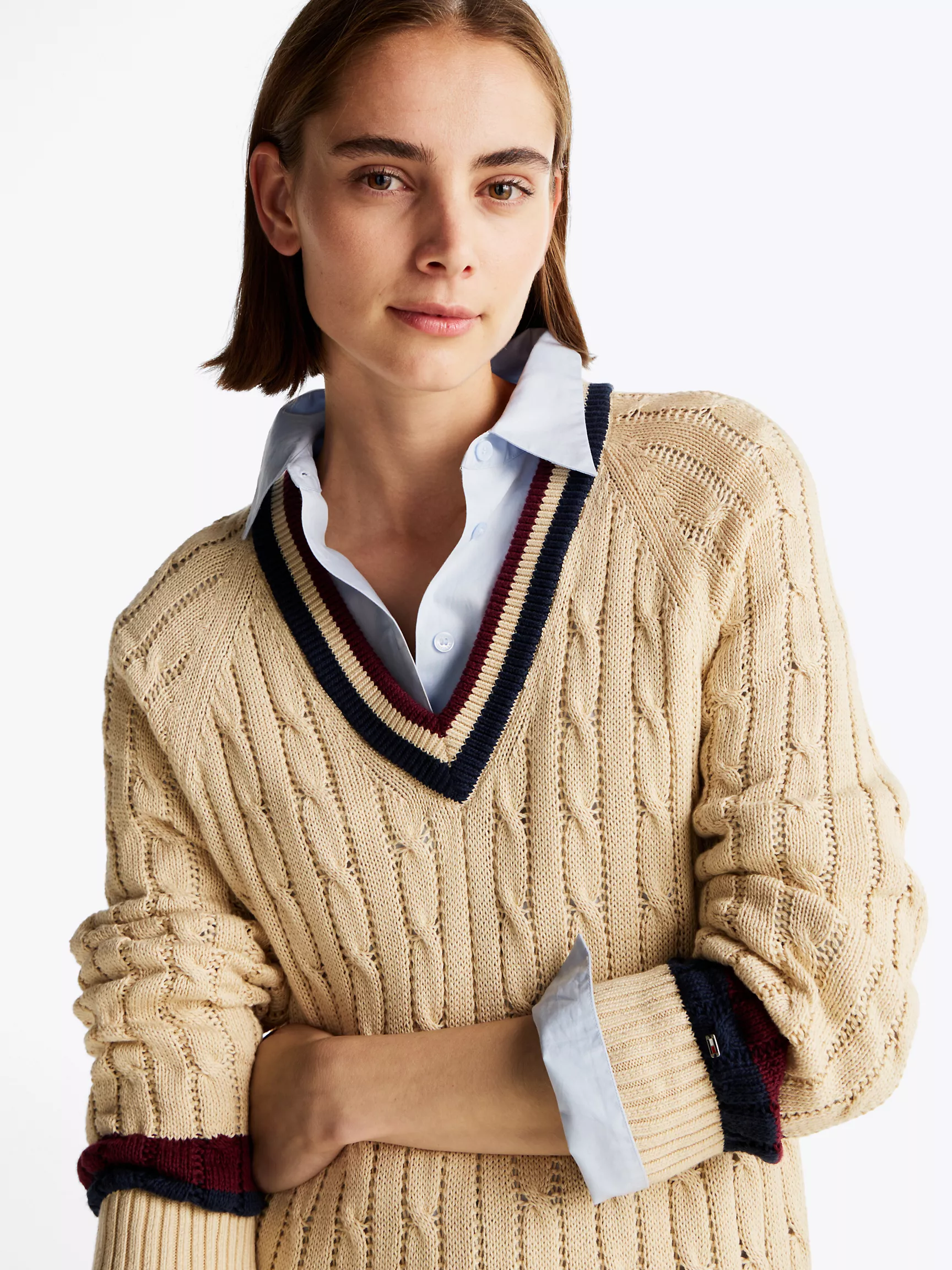 Женское платье Tommy Hilfiger, Вязаное платье-свитер с узором "косы" и университетским стилем