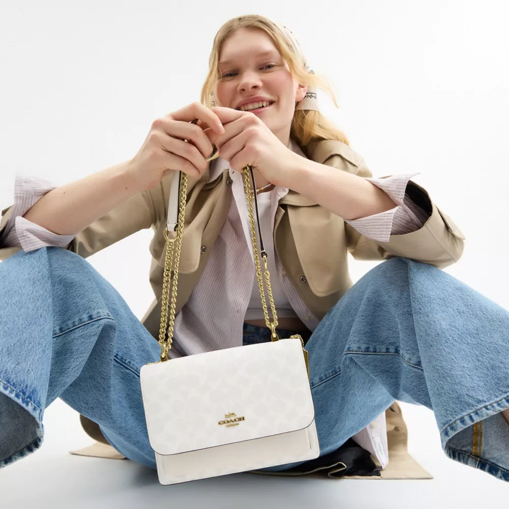 Сумка COACH Klare Crossbody Bag In Signature Canvas