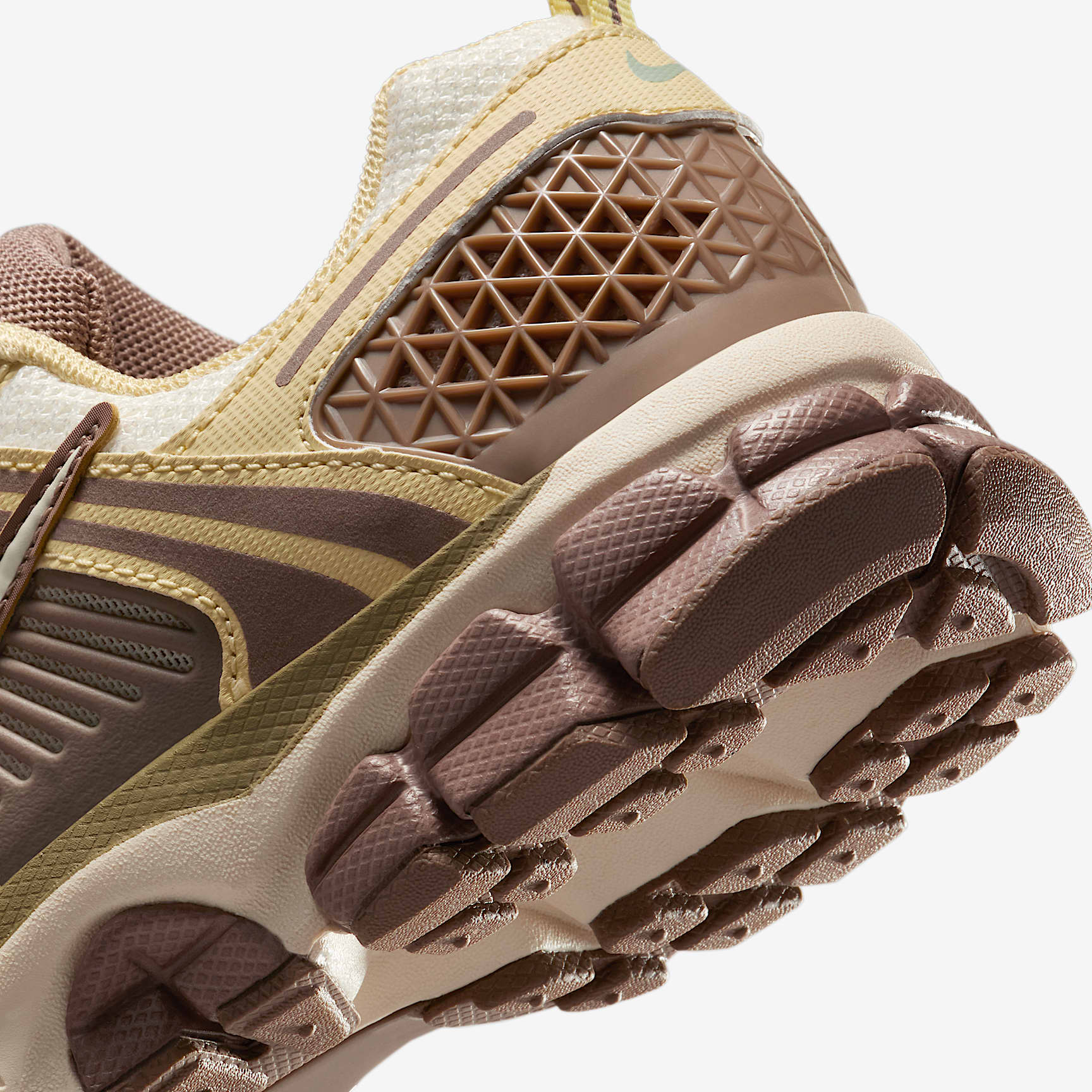 Nike Vomero 5 Big Kids' Shoes