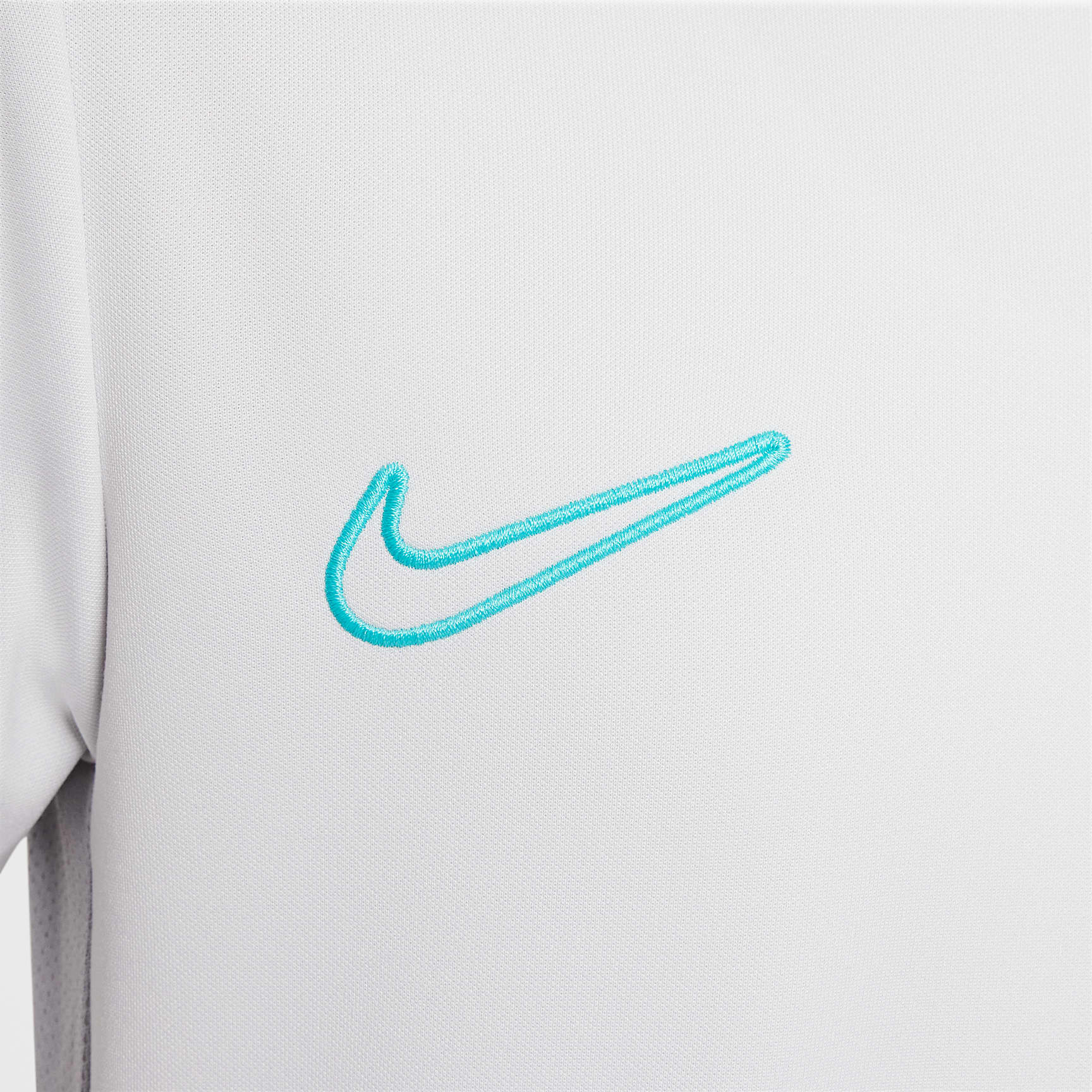 Nike Academy Big Kids' Dri-FIT Long-Sleeve 1/4-Zip Soccer Drill Top