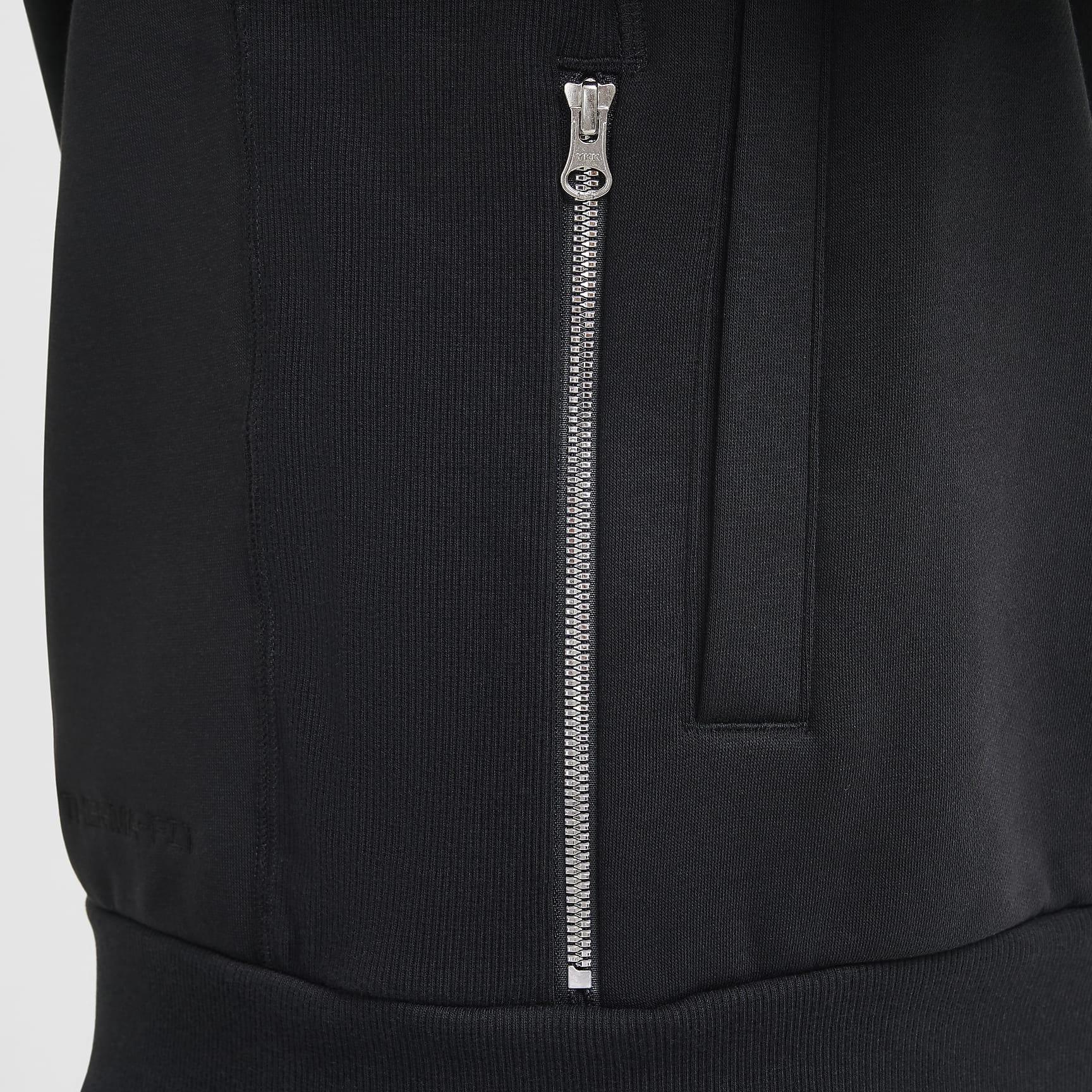 LeBron Standard Issue Men's Therma-FIT Basketball Jacket