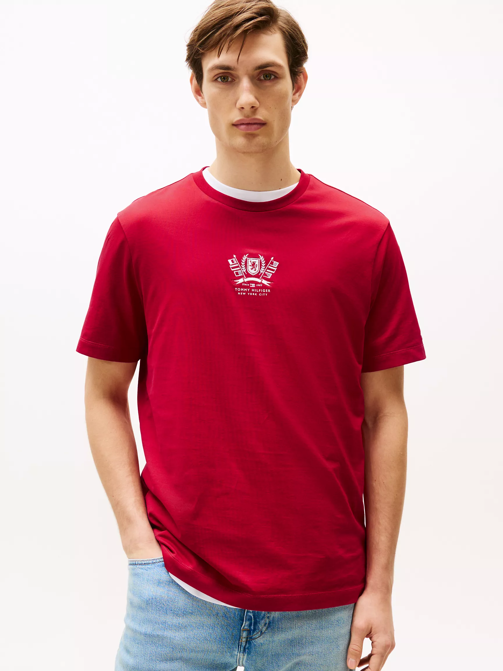 Мужская футболка Tommy Hilfiger, Футболка с вышитым логотипом герба