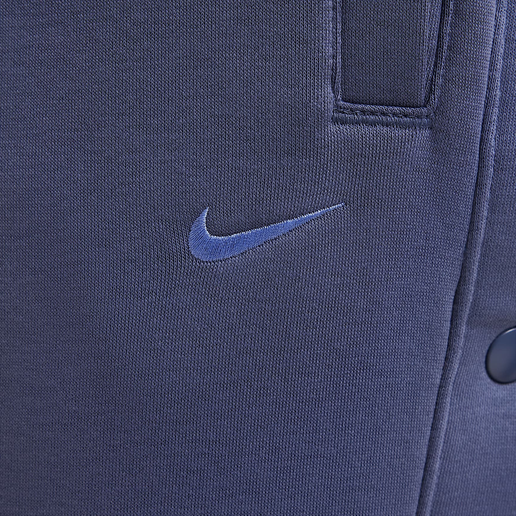 LeBron Standard Issue Men's Therma-FIT Basketball Pants
