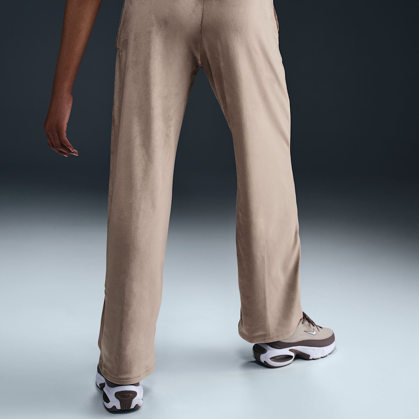 Nike Sportswear Chill Knit Women's Mid-Rise Velour Pants