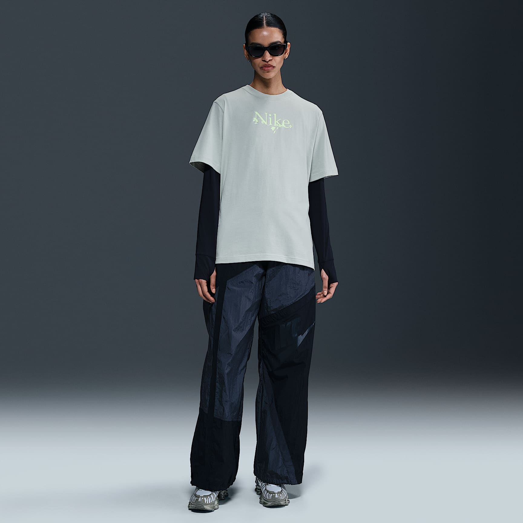 Nike Sportswear Women's Loose Short-Sleeve T-Shirt