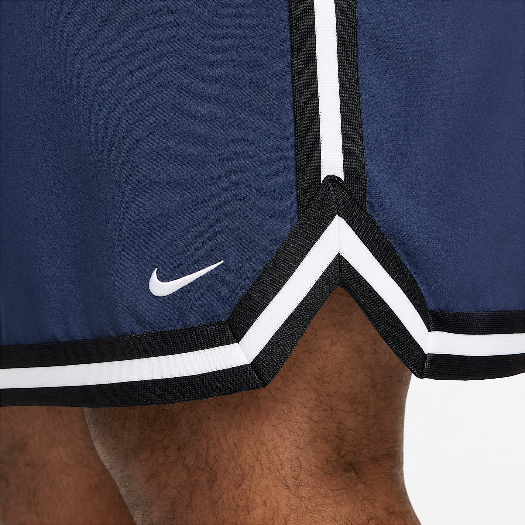 Nike DNA Men's Dri-FIT 6" UV Woven Basketball Shorts