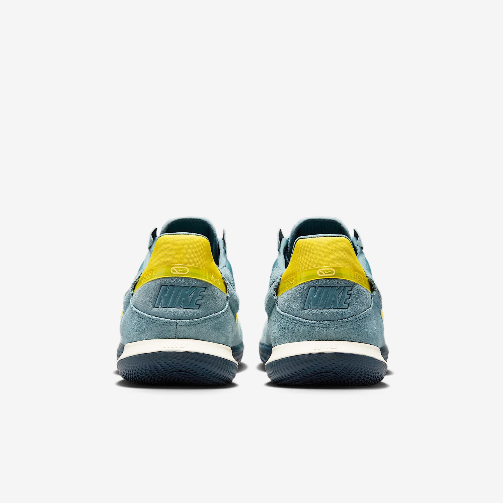 Nike Streetgato Low-Top Soccer Shoes