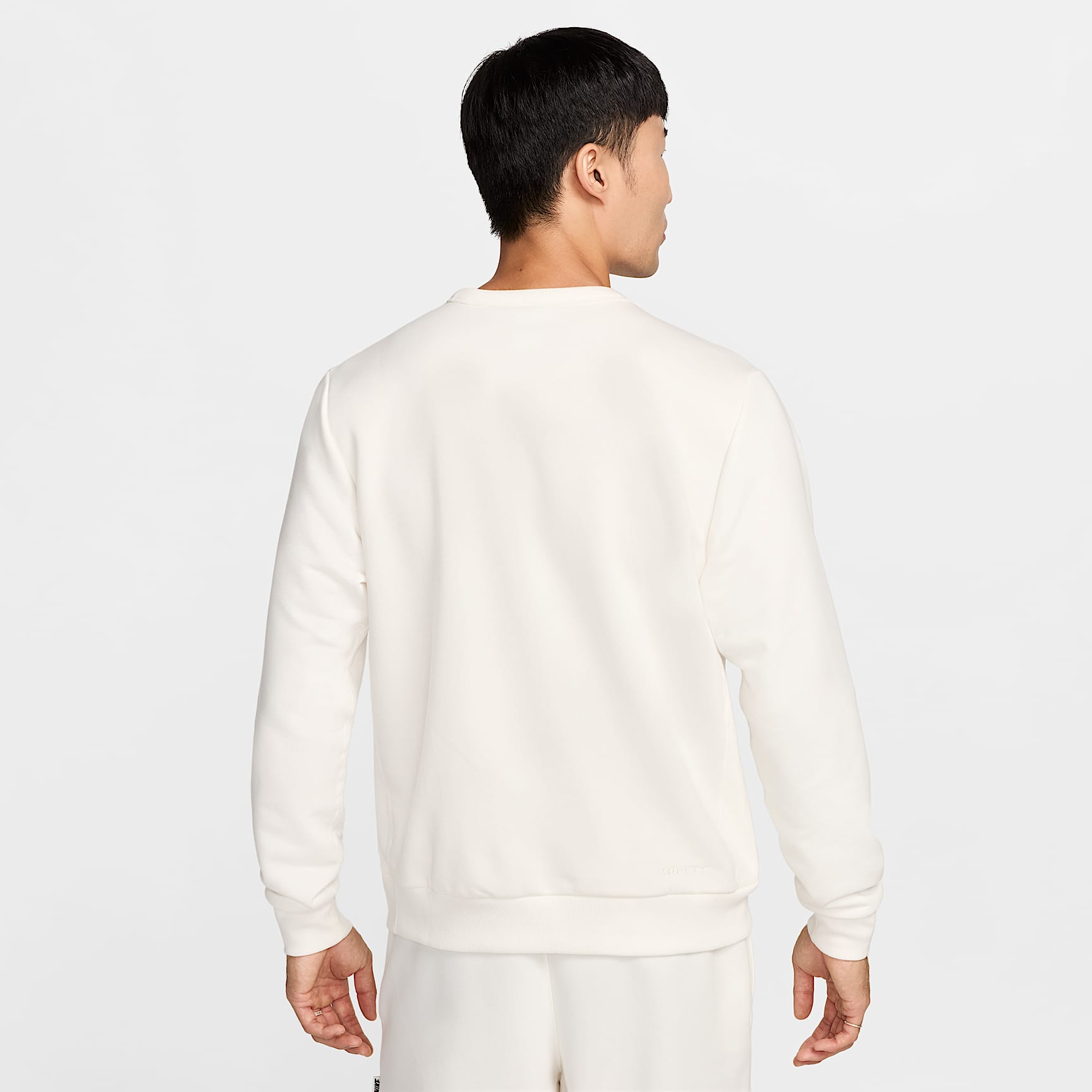 Nike Standard Issue Men's Dri-FIT Basketball Crew-Neck Sweatshirt