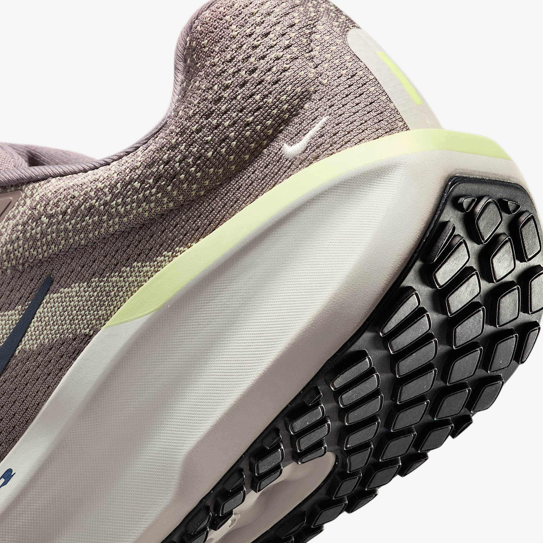 Nike Winflo 11 Men's Road Running Shoes