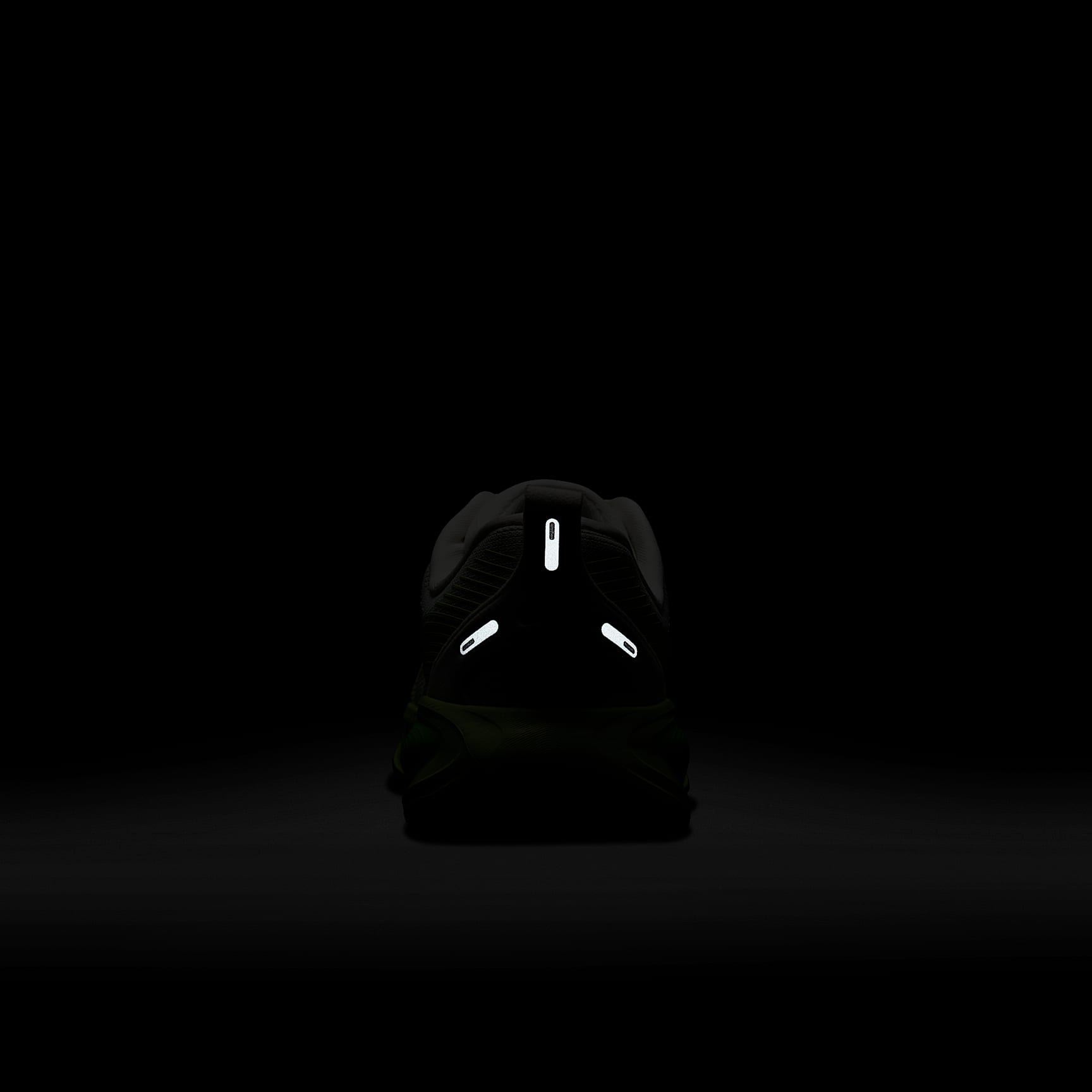 Nike Vomero 18 Big Kids' Road Running Shoes