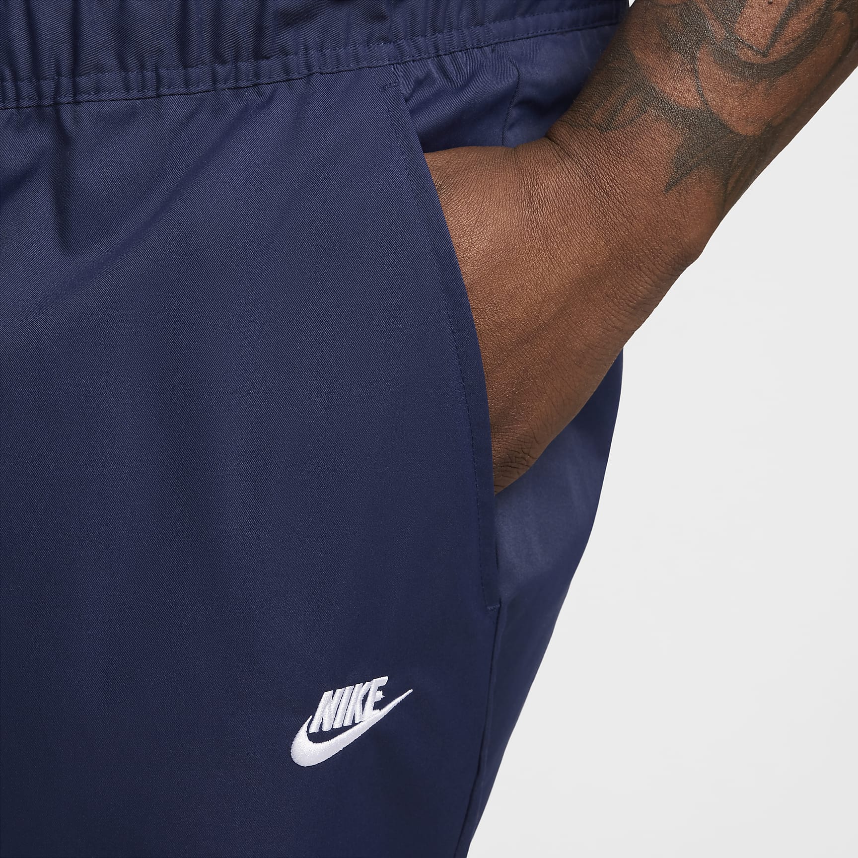 Nike Club Men's Woven Tapered Leg Pants
