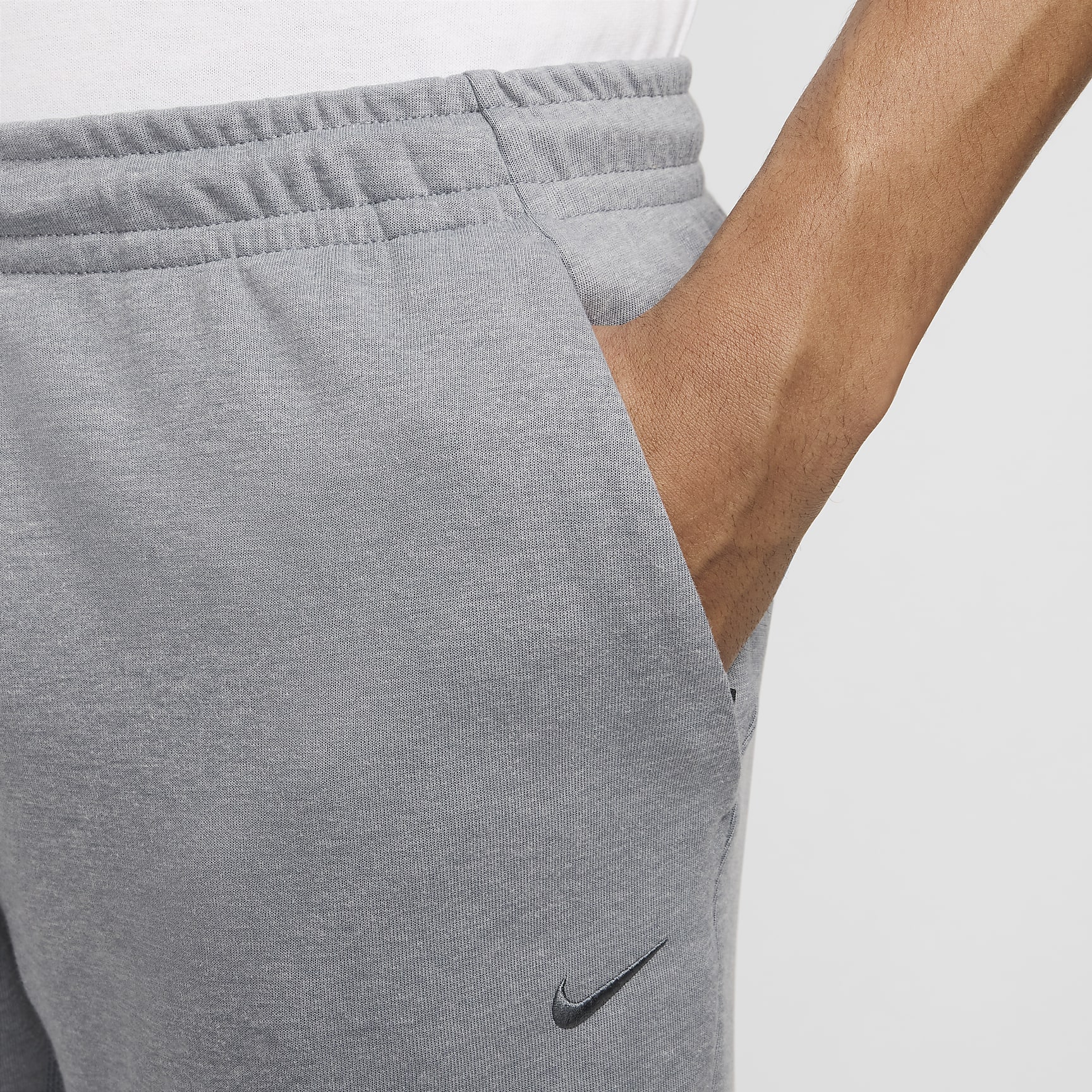 Nike Primary Fleece Men's Dri-FIT UV Tapered Performance Pants