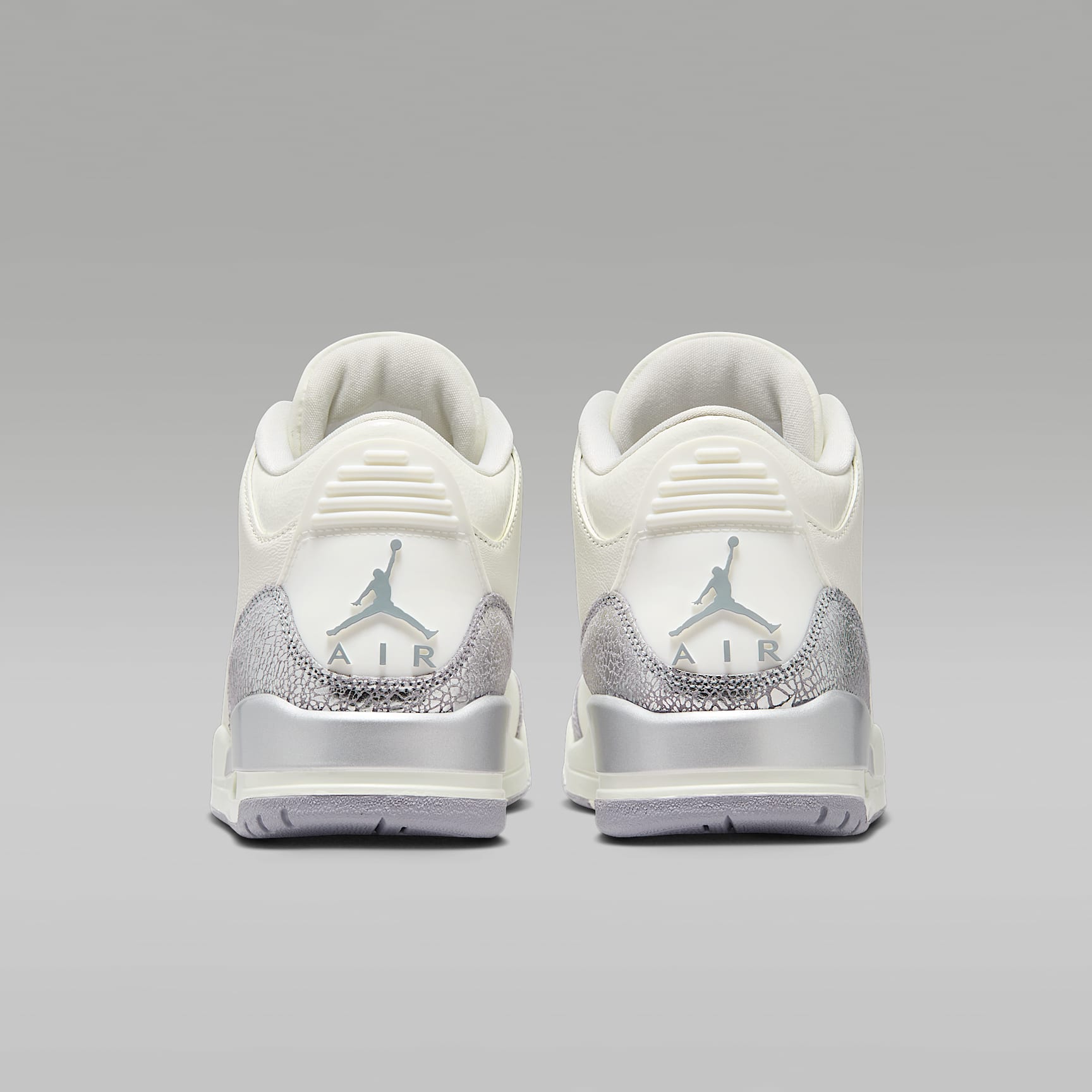 Air Jordan 3 Retro Women's Shoes