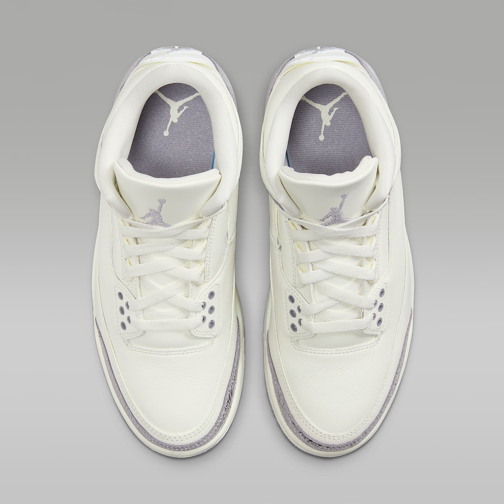 Air Jordan 3 Retro Women's Shoes