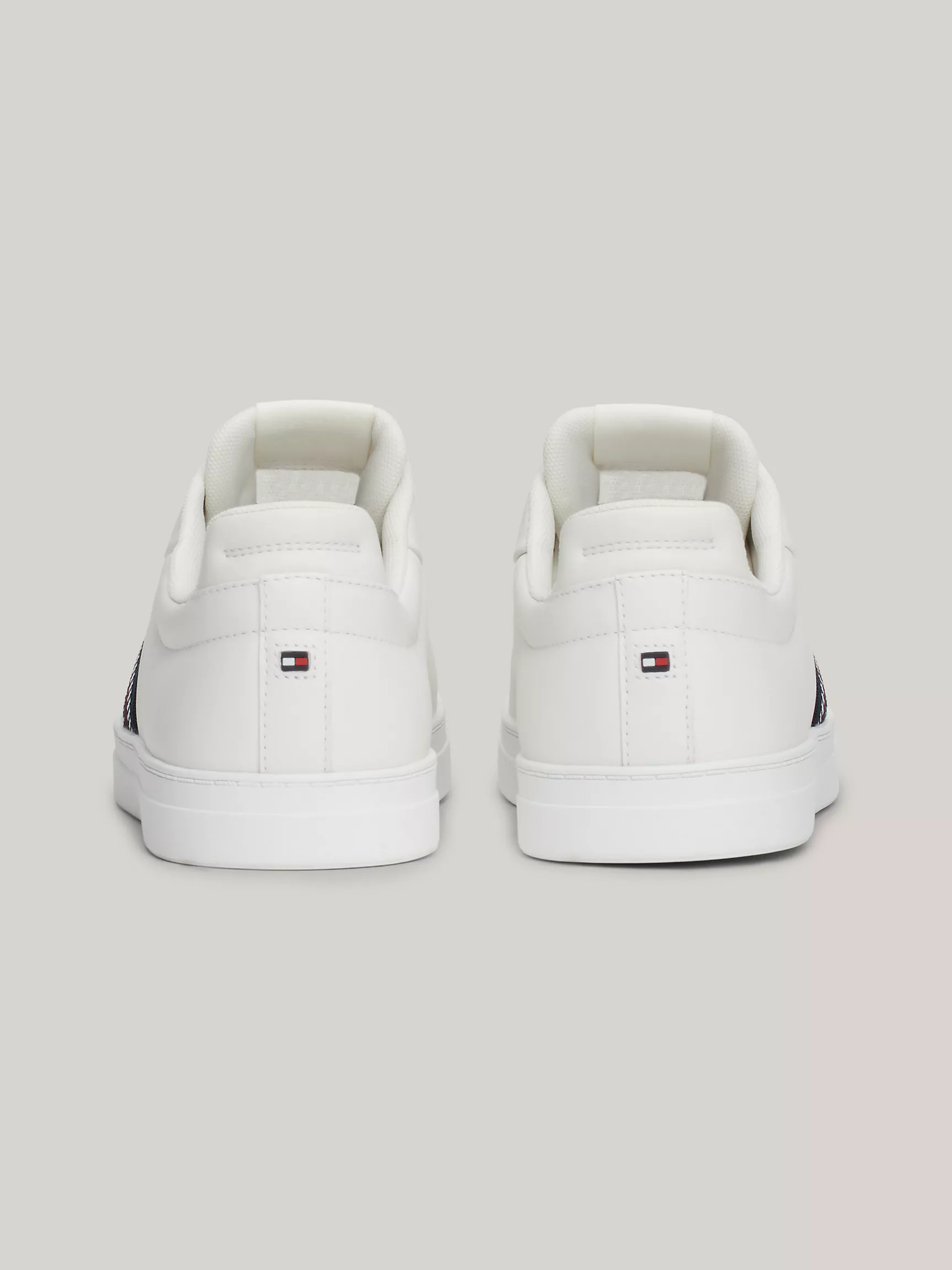 Женские кроссовки Tommy Hilfiger, Кожаные кеды с фирменными полосками