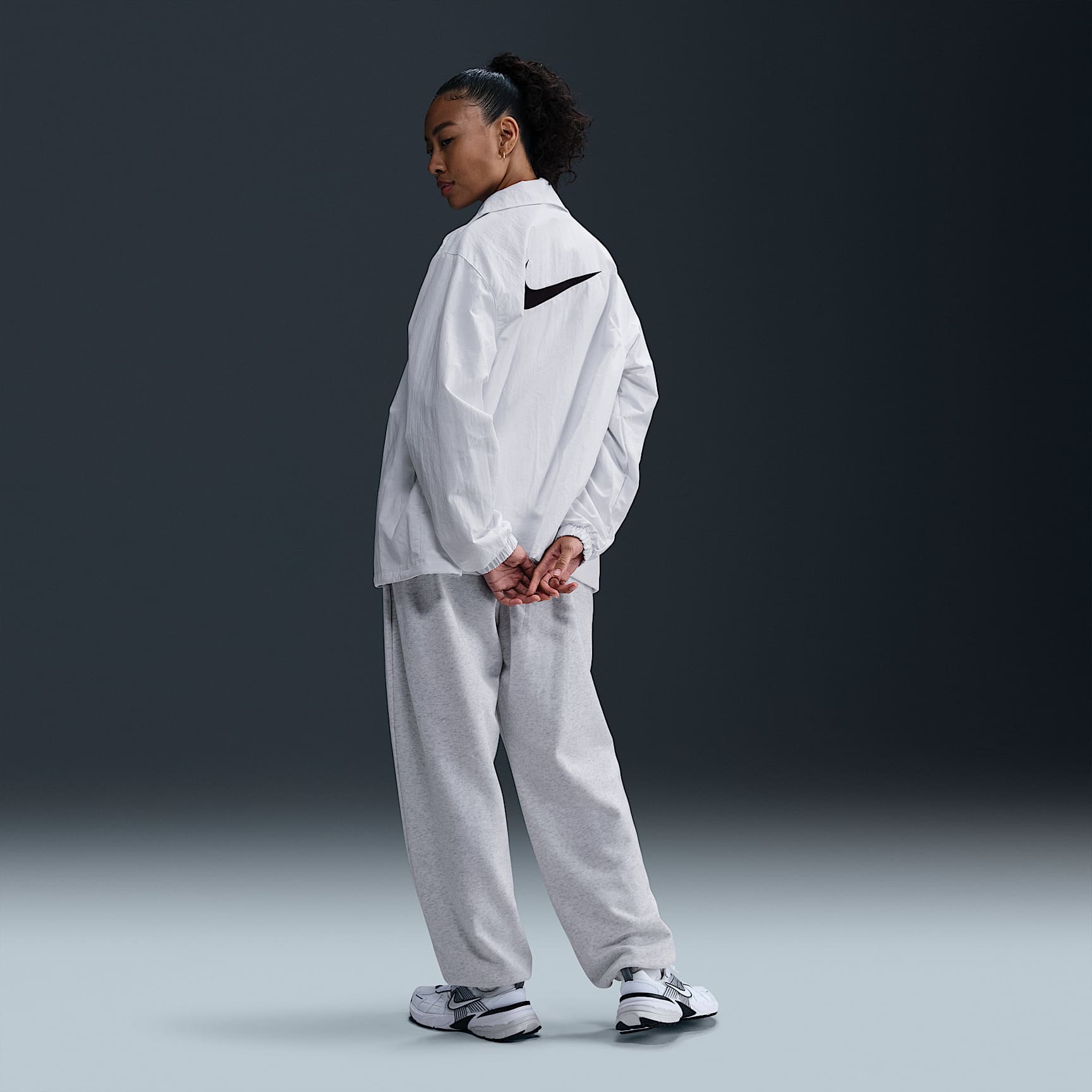 Nike Sportswear Club Fleece Women's Mid-Rise Oversized Sweatpants