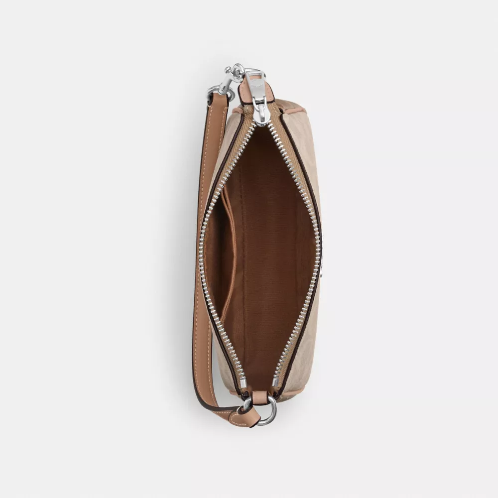 Сумка COACH Nolita 19 In Blocked Signature Canvas