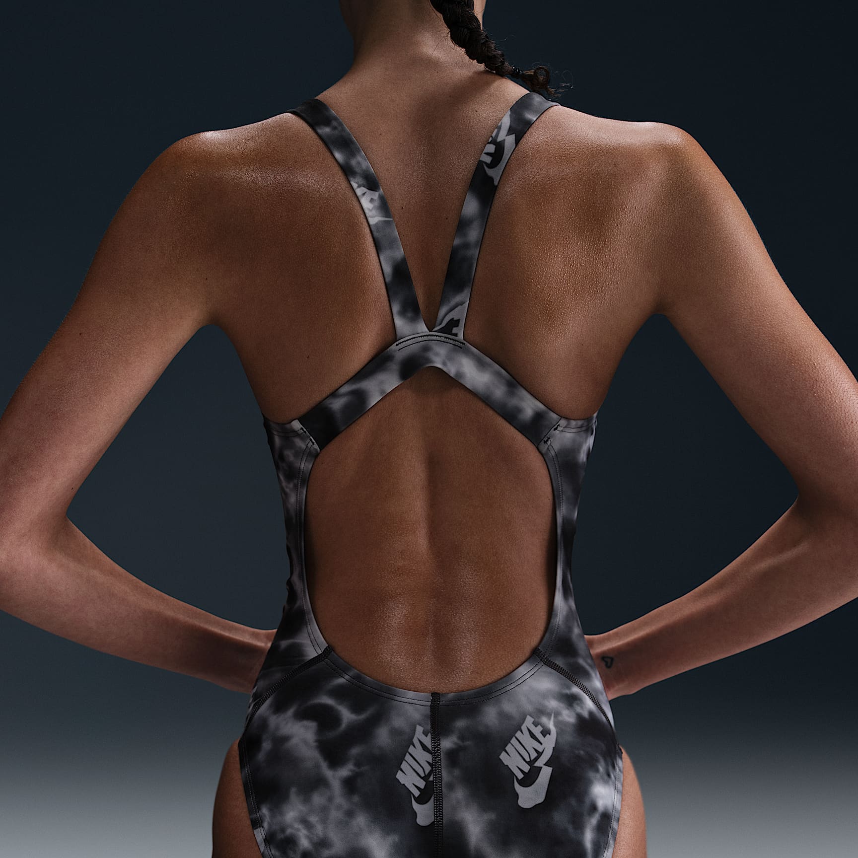 Nike Swim HydraStrong Women's Fastback One-Piece