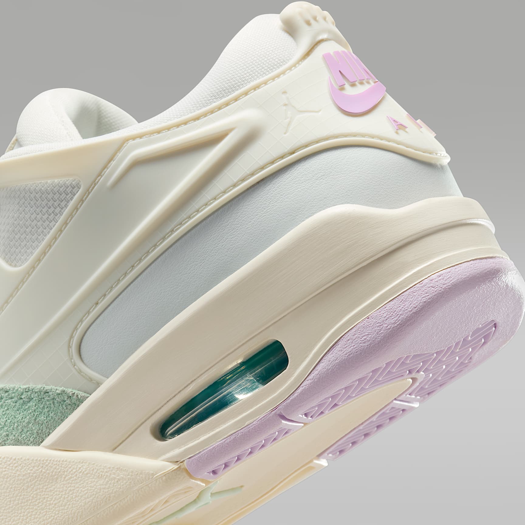 Air Jordan 4 RM Women's Shoes