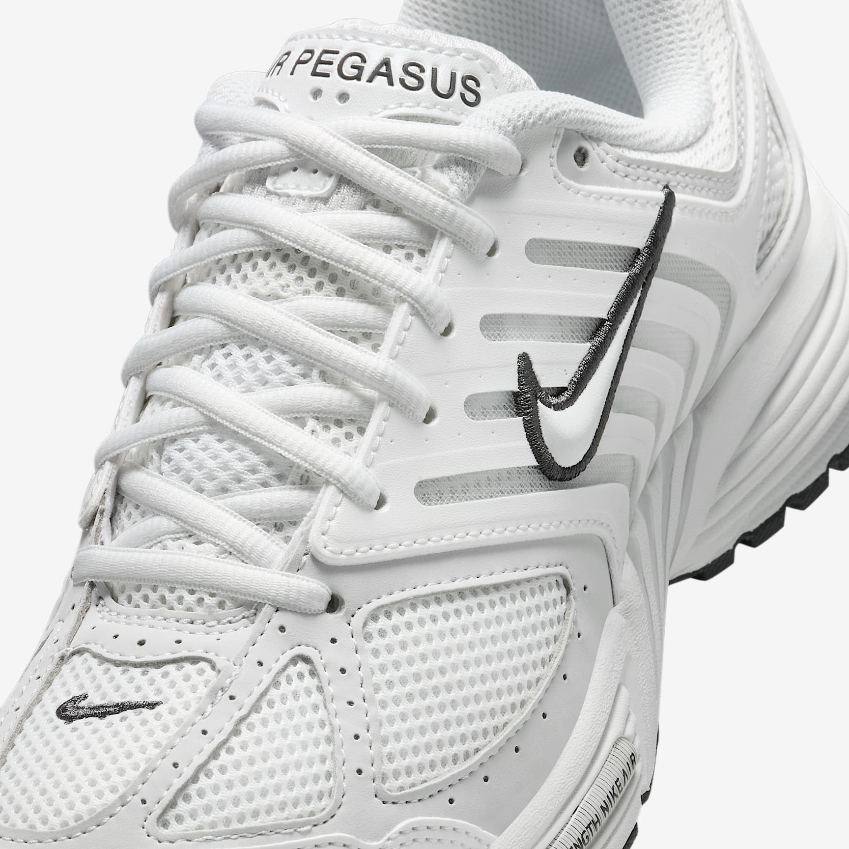 Nike Air Pegasus 2005 Women's Shoes
