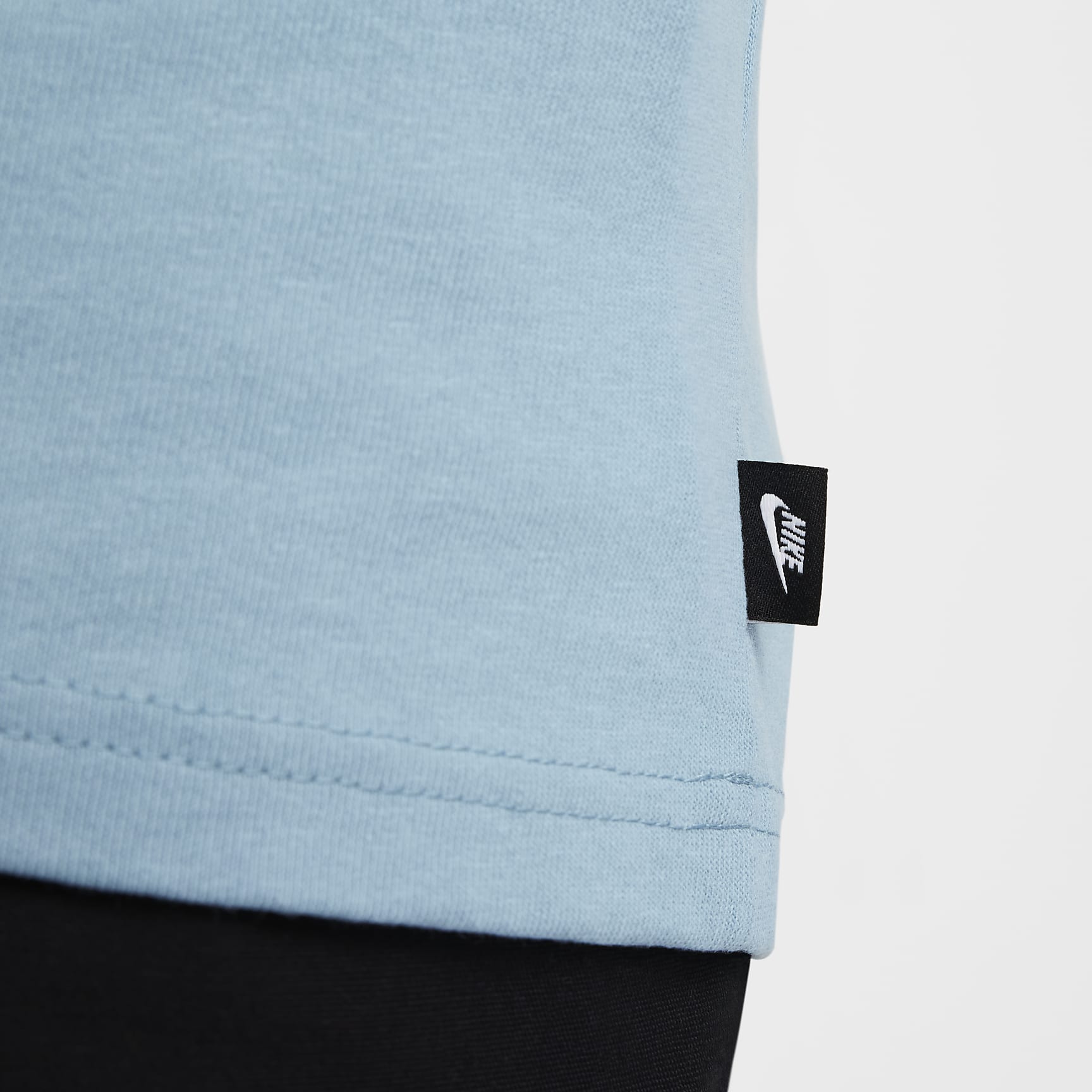 Nike Sportswear Premium Essentials Men's Long-Sleeve Pocket T-Shirt