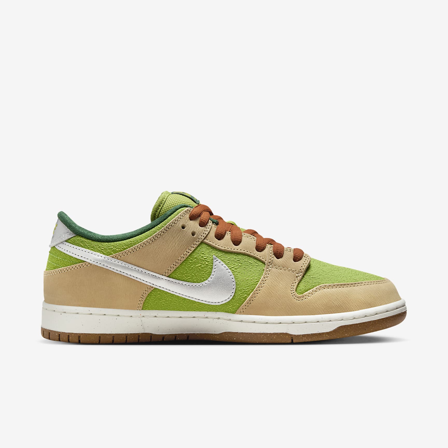 Nike SB Dunk Low Pro Skate Shoes