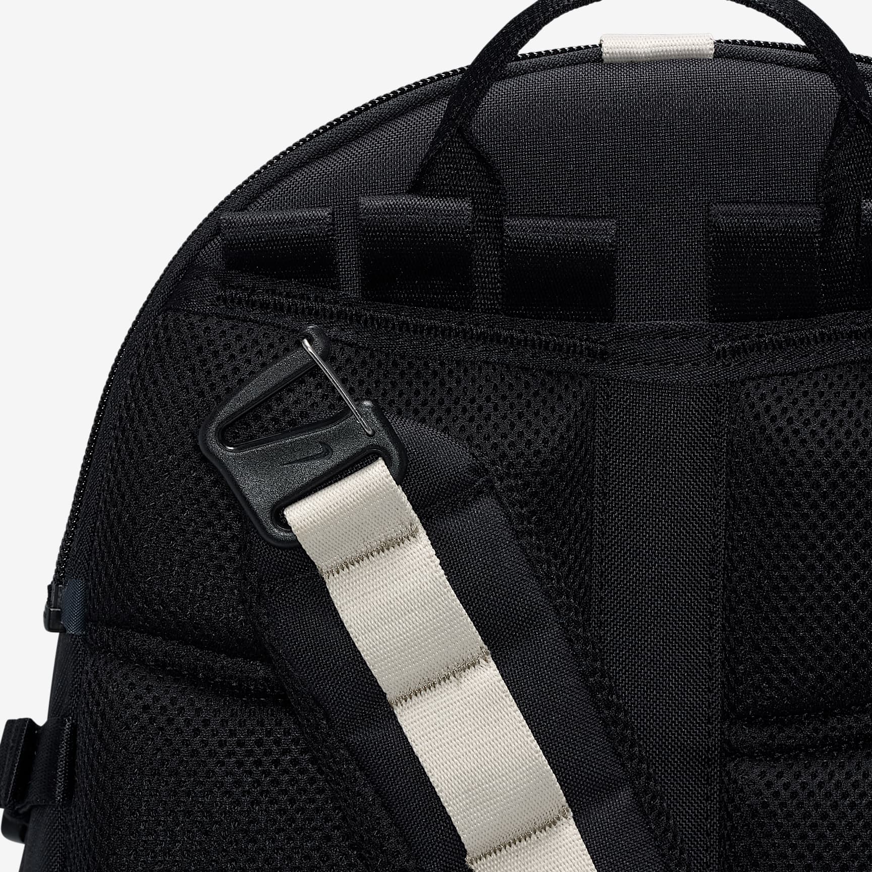 Nike ACG "DAYMAX" Backpack (25L)