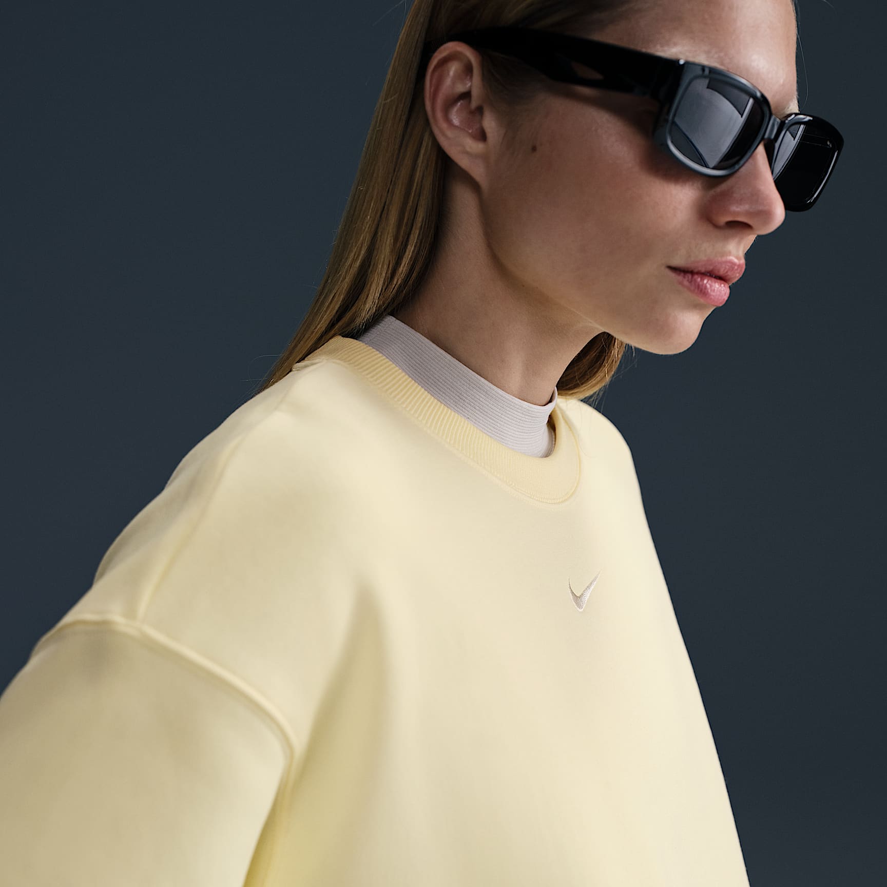 Nike Sportswear Phoenix Fleece Women's Oversized Crew-Neck Sweatshirt