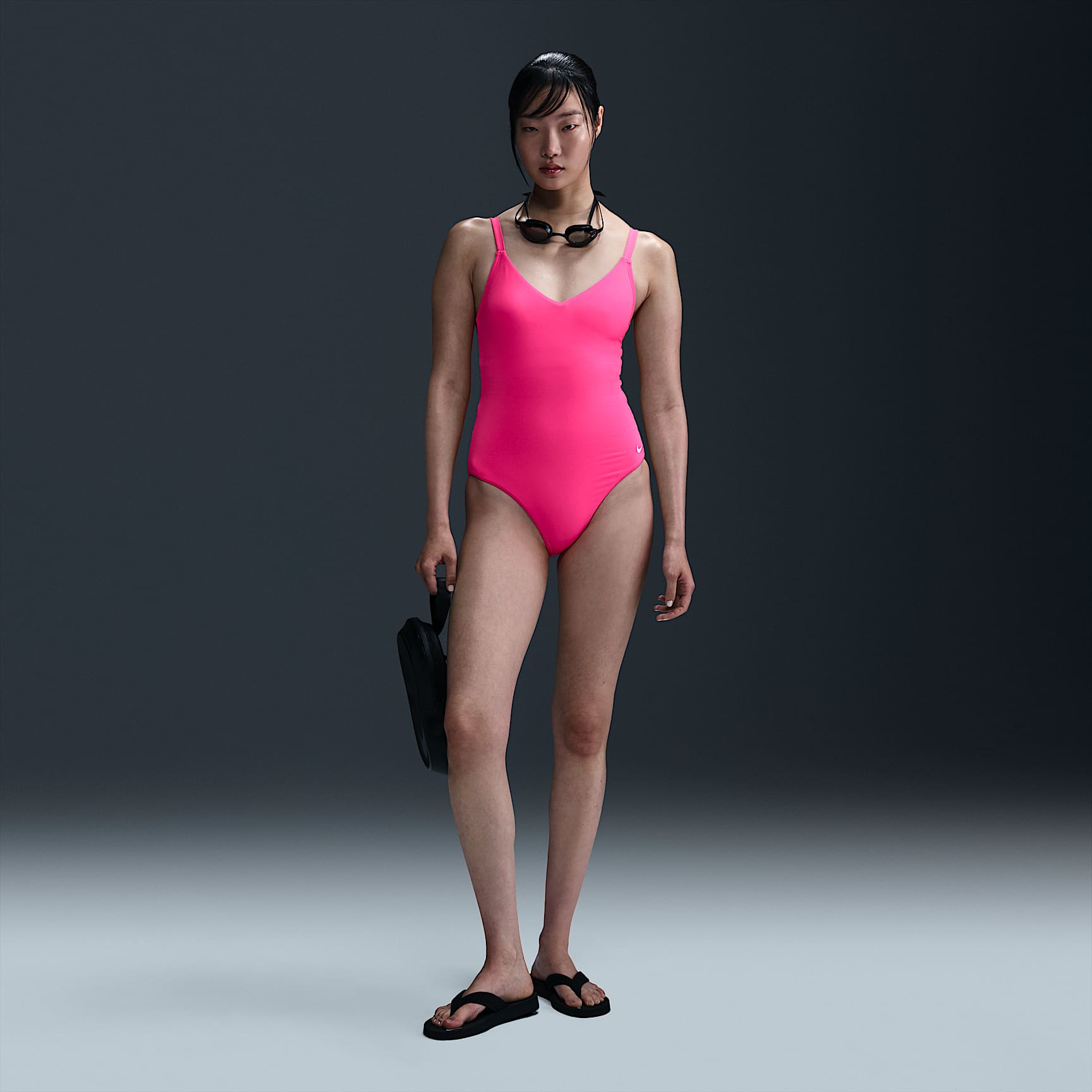 Nike Swim Essential Women's V-Neck One-Piece