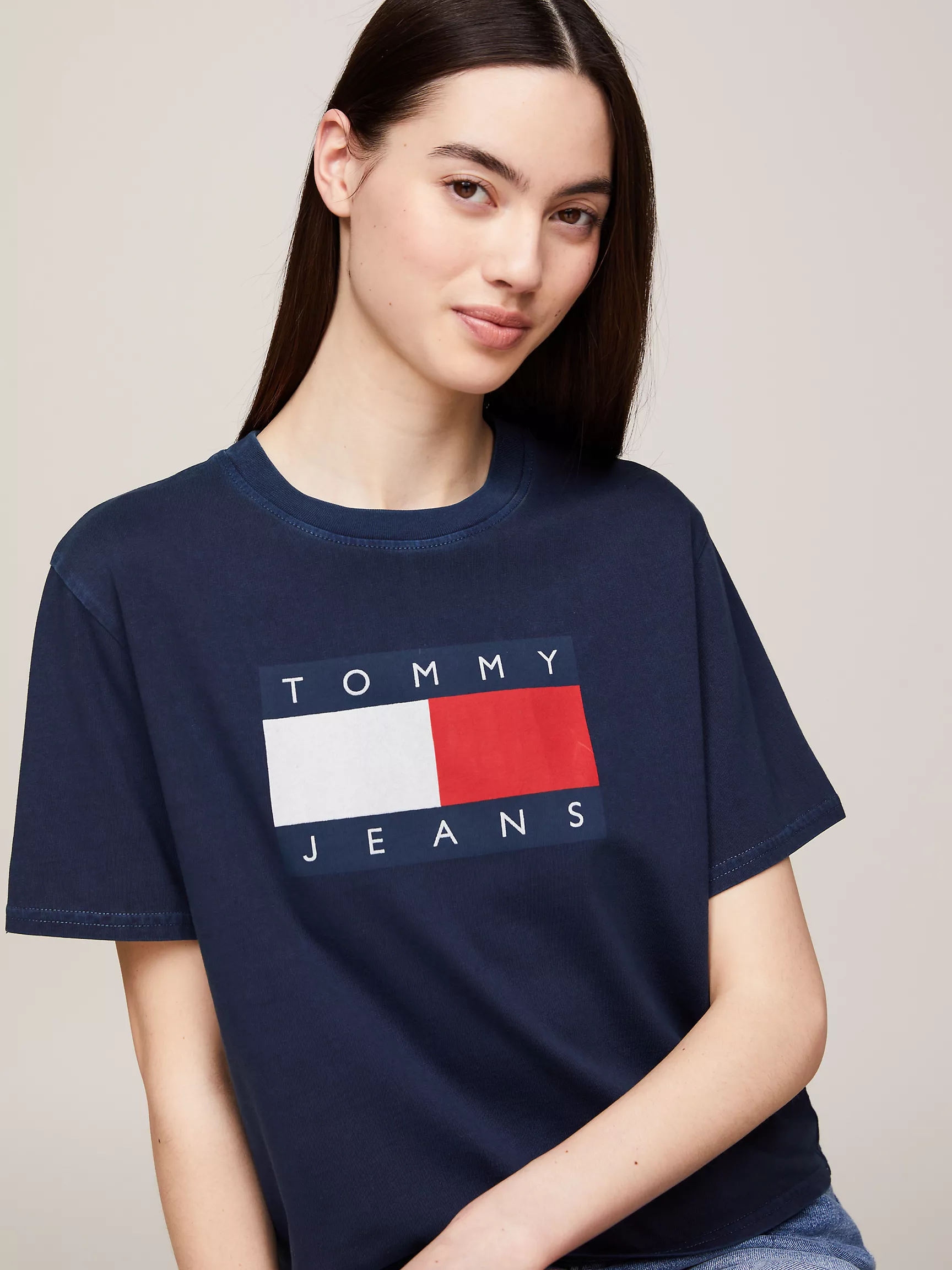 Женская футболка Tommy Hilfiger, Футболка свободного кроя с нашивкой в виде флага