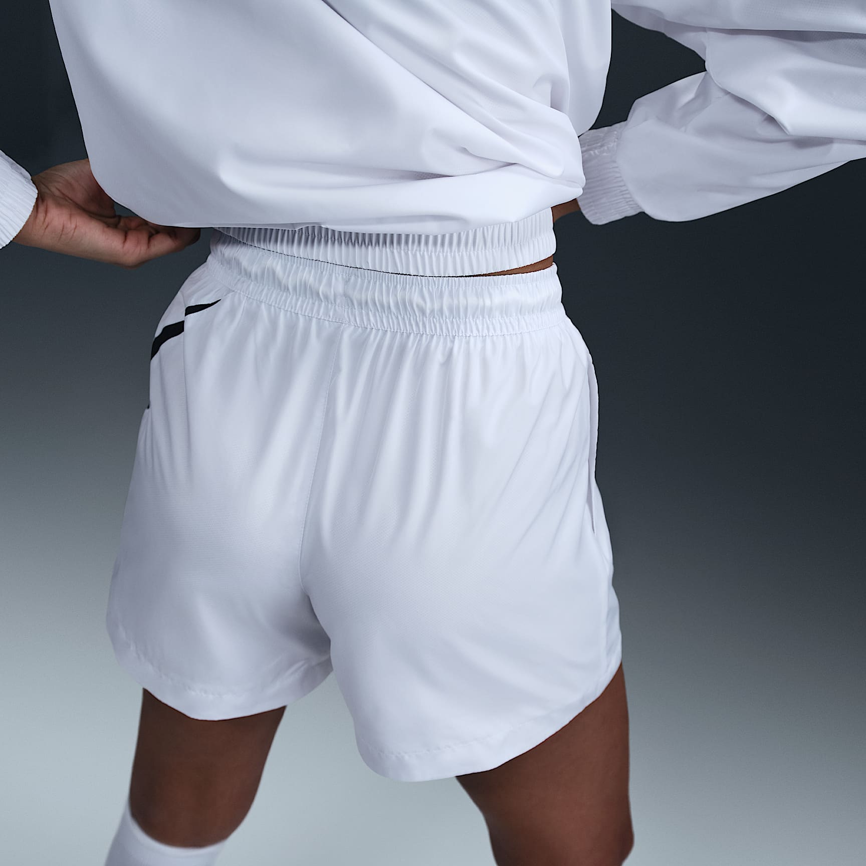 Nike Sportswear Classic Women's Mid-Rise 5" Woven Logo Shorts