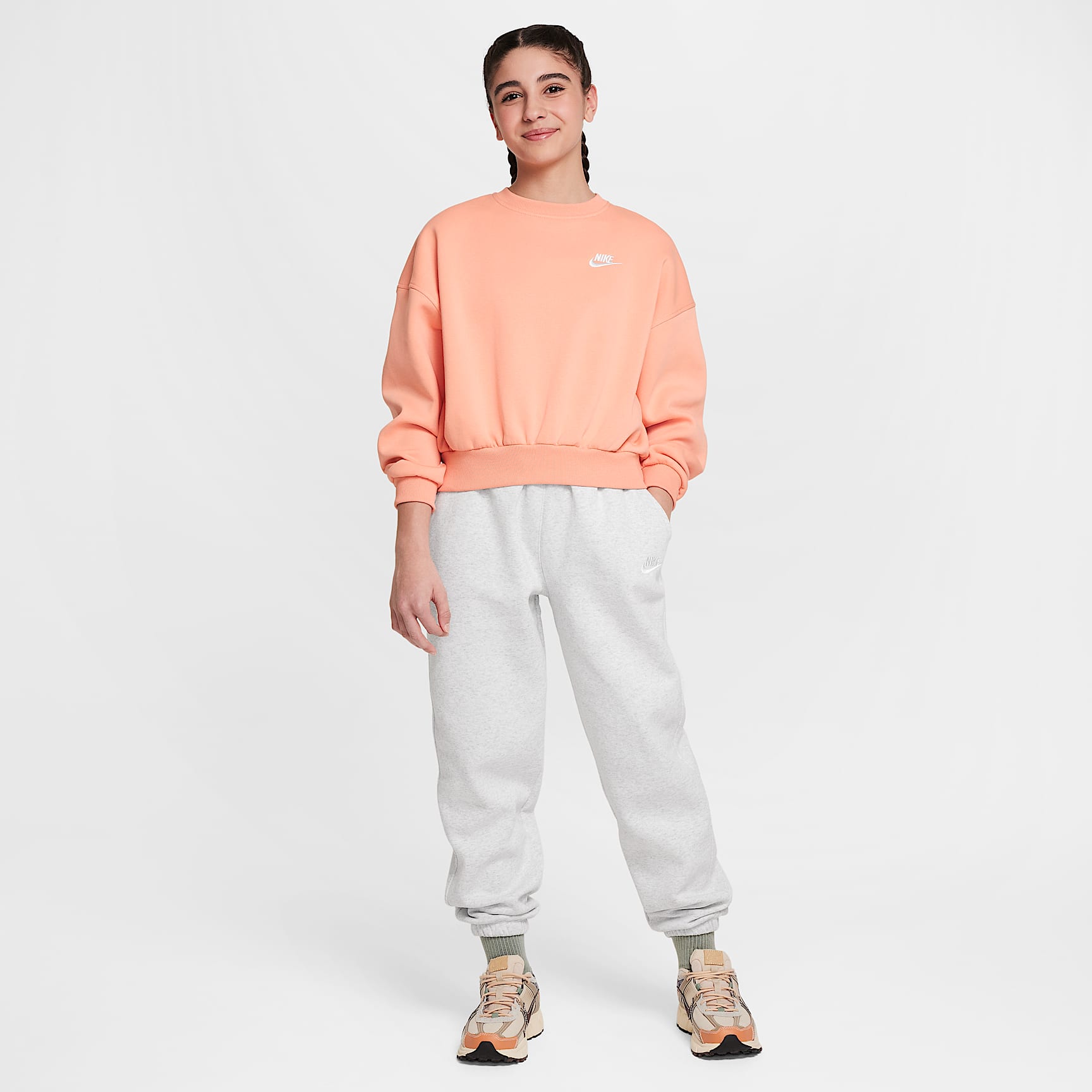 Nike Sportswear Club Fleece Girls' Boxy Crew-Neck Sweatshirt
