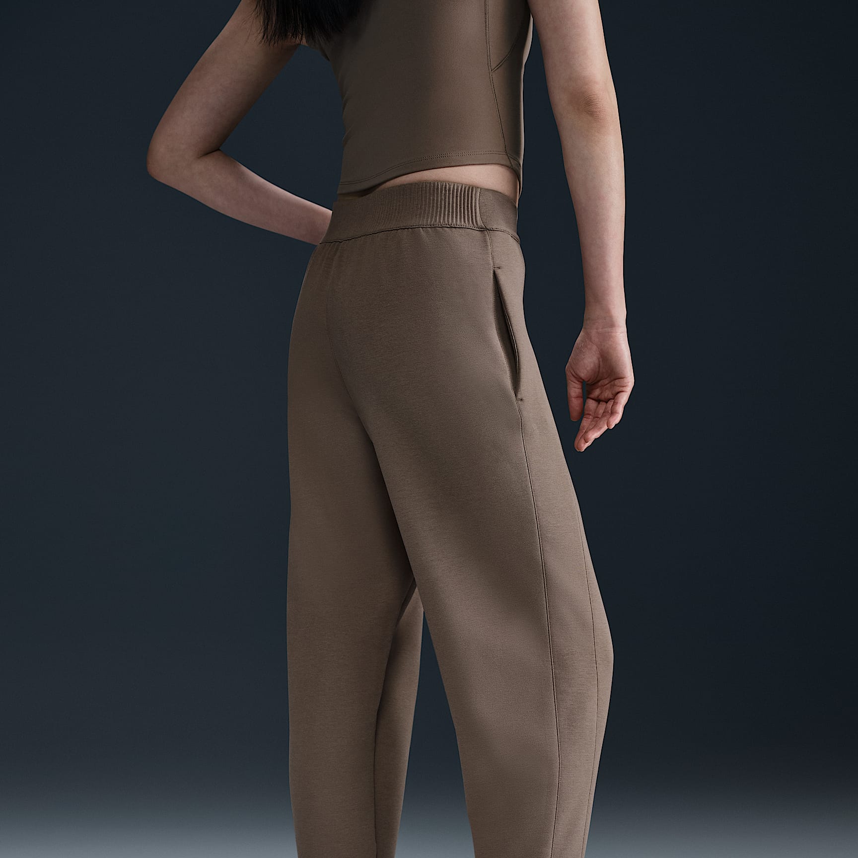 Nike 24.7 ImpossiblySoft Women's Dri-FIT Mid-Rise Joggers