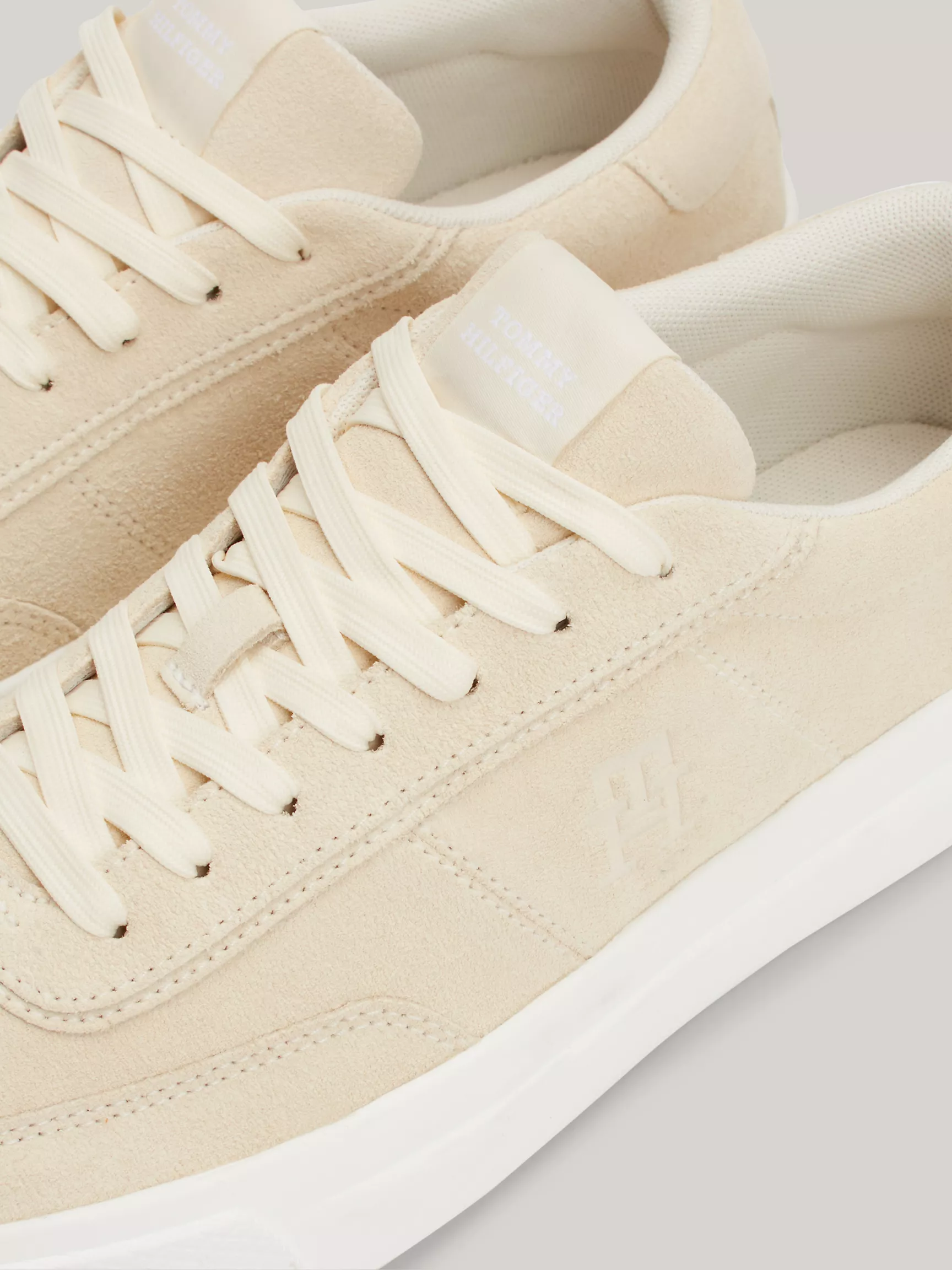 Мужские кроссовки Tommy Hilfiger, Замшевые низкие кеды с логотипом TH