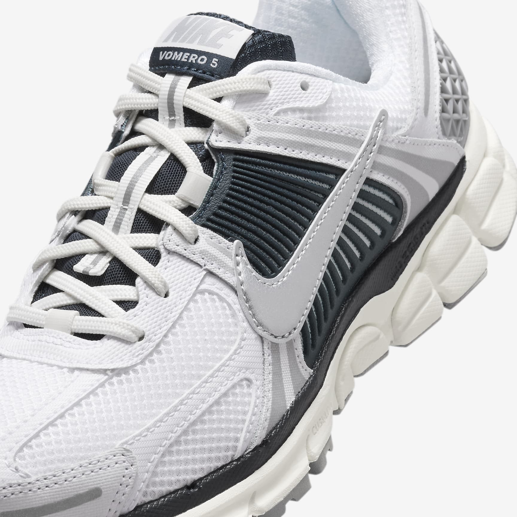 Nike Zoom Vomero 5 Women's Shoes