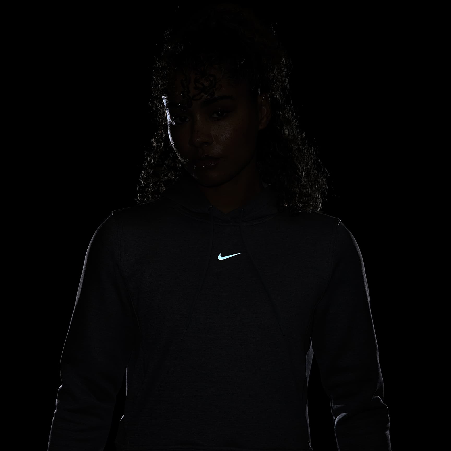 Nike Therma-FIT One Women's Pullover Hoodie