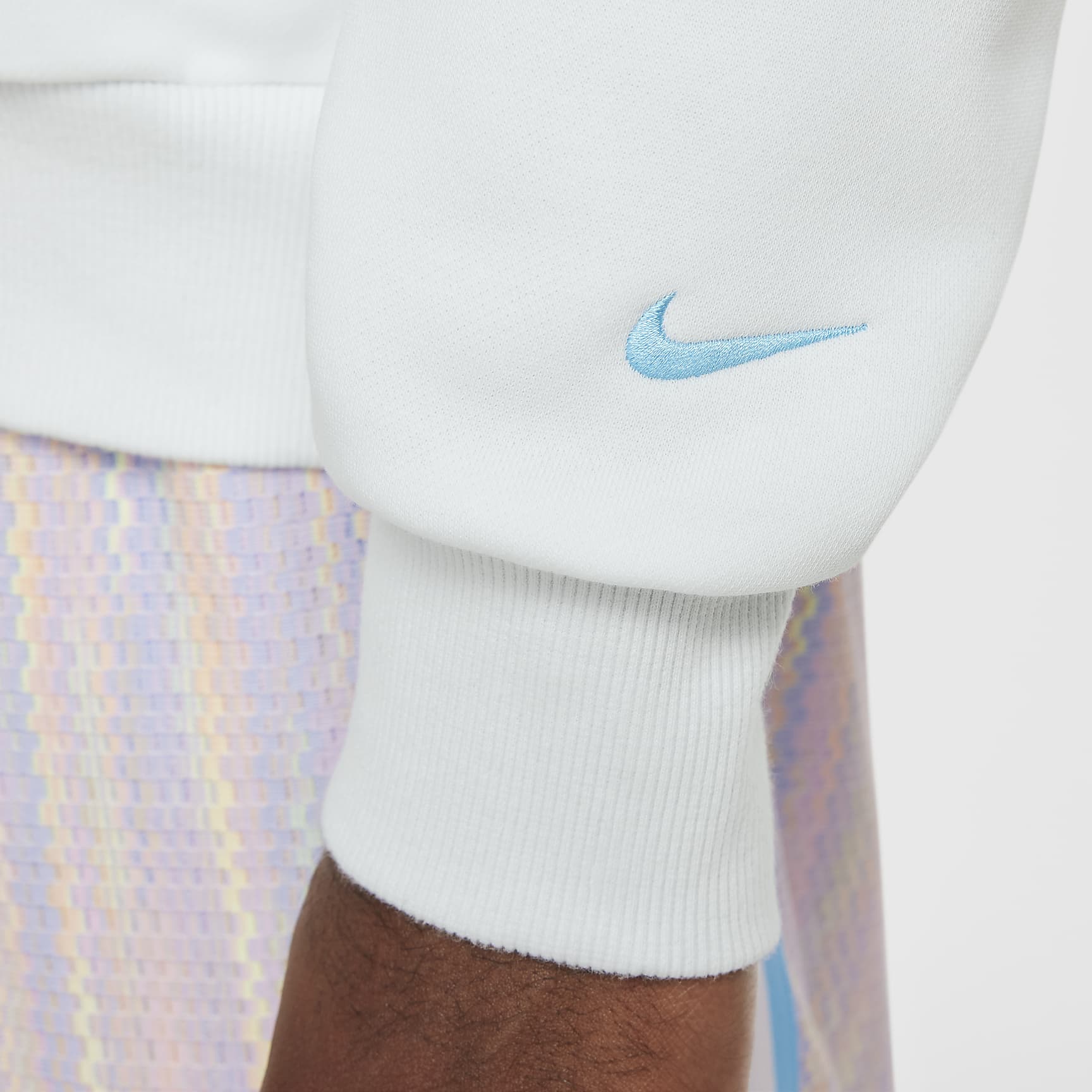 LeBron Standard Issue Men's Therma-FIT Basketball Jacket