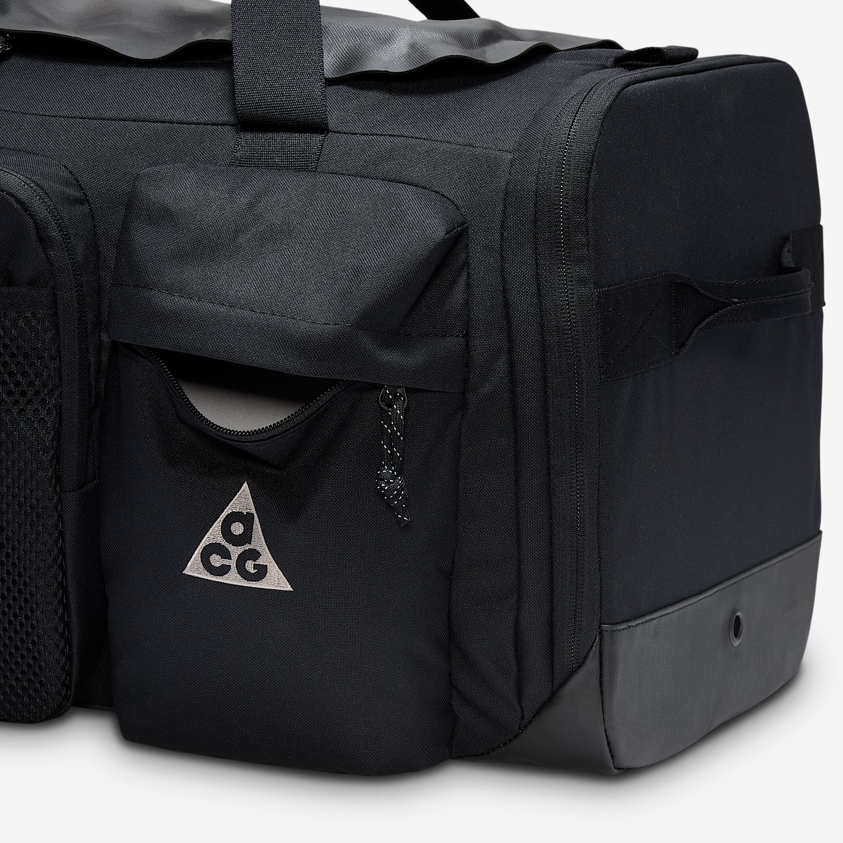 Nike ACG "DAYMAX" Duffel Bag (60L)