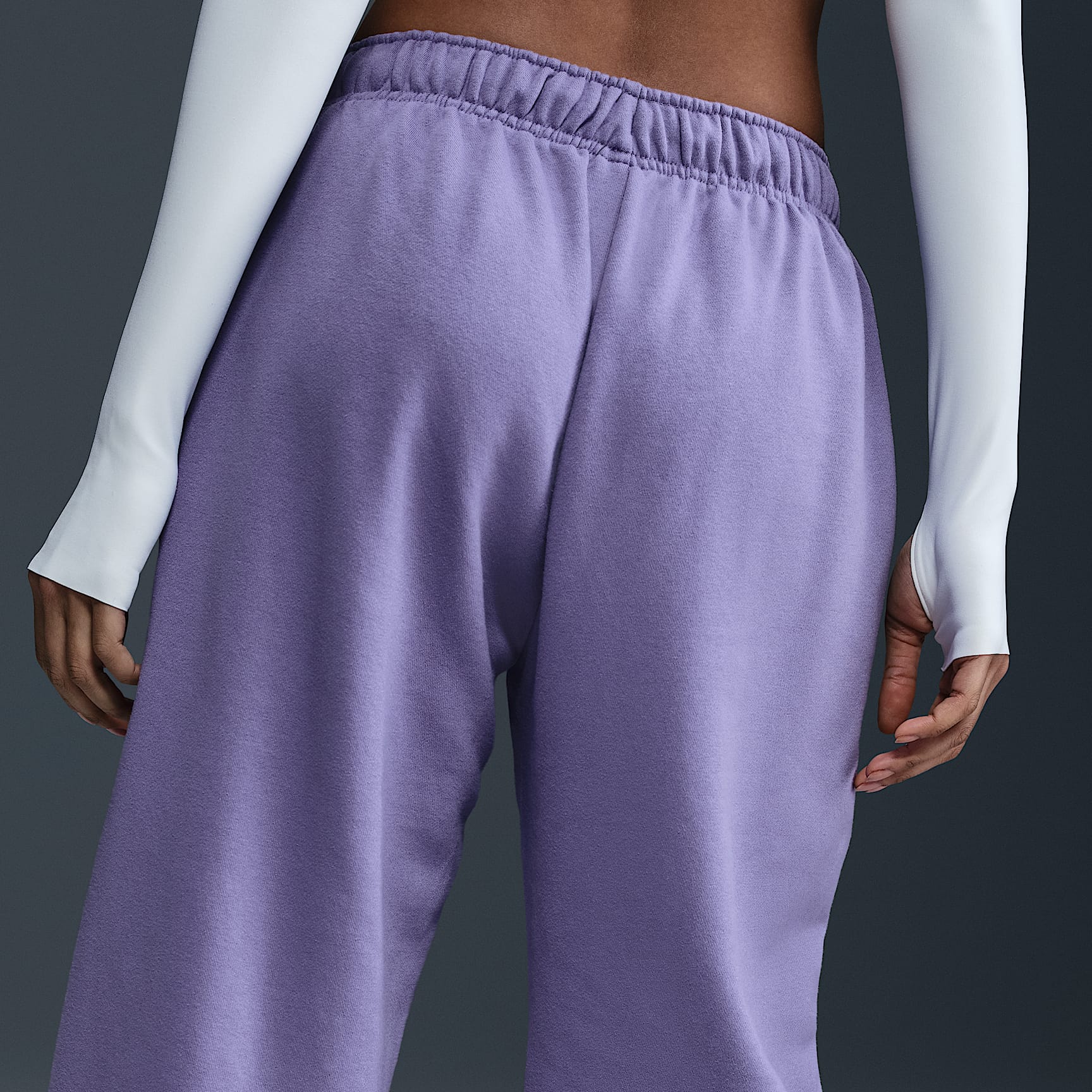 Nike Sportswear Club Fleece Women's Mid-Rise Oversized Sweatpants