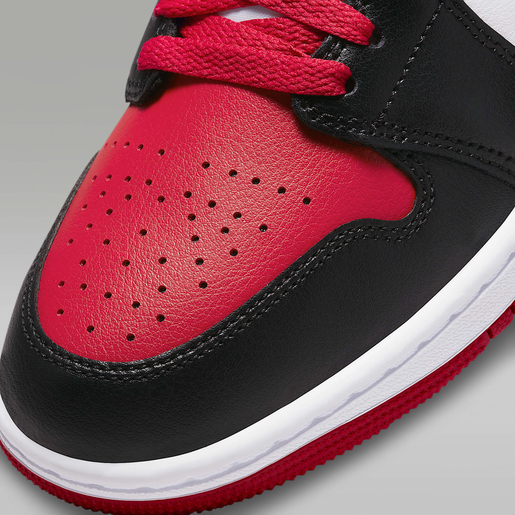 Air Jordan 1 Mid Women's Shoes