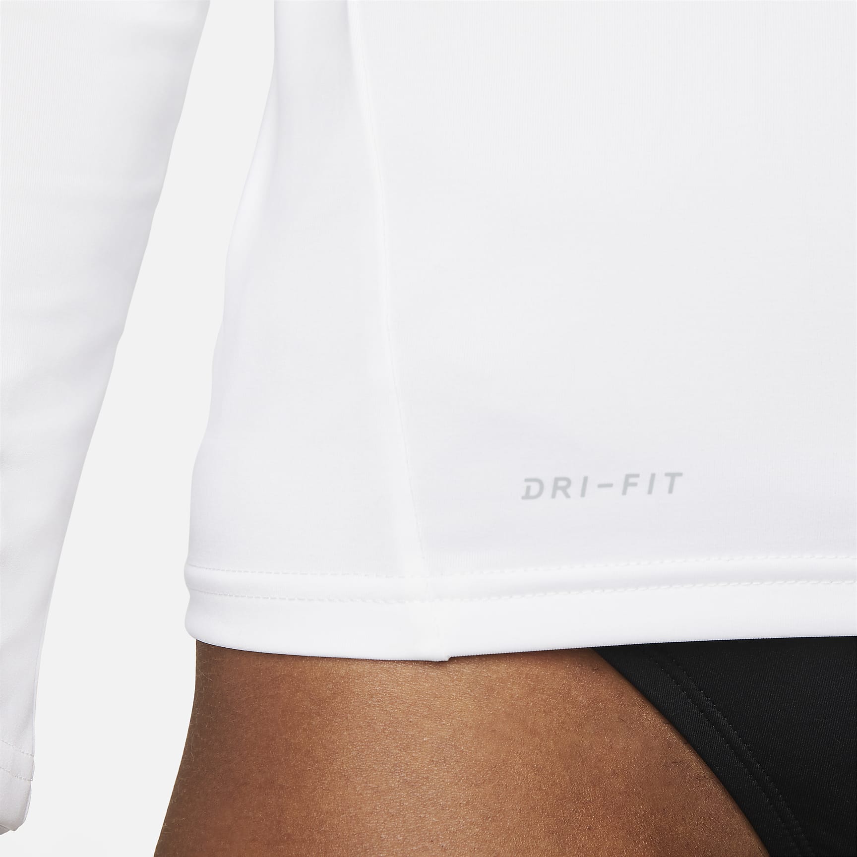 Nike Essential Women's Long-Sleeve Hydroguard Swim Shirt