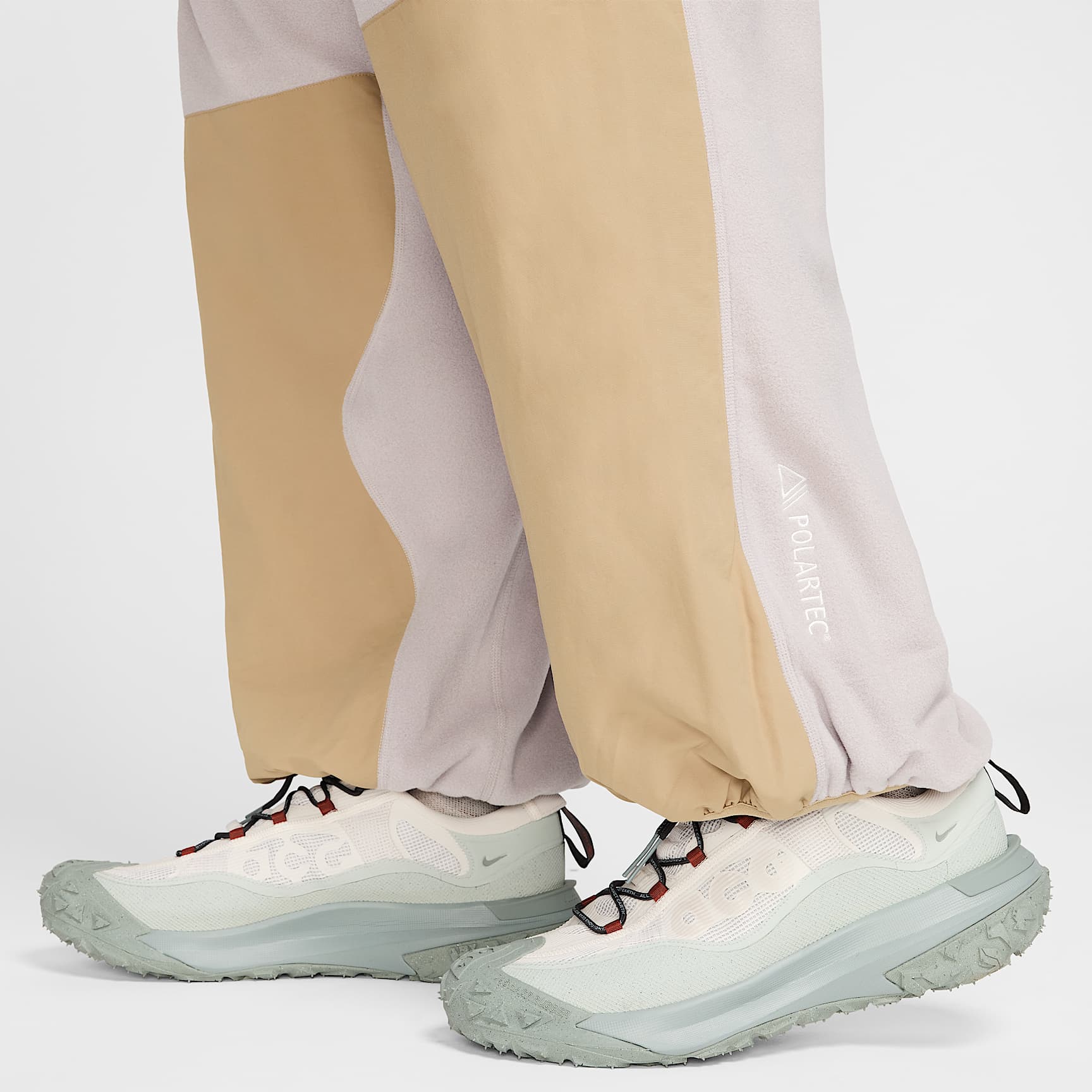 Nike ACG "Wolf Tree" Plus Fleece Pants